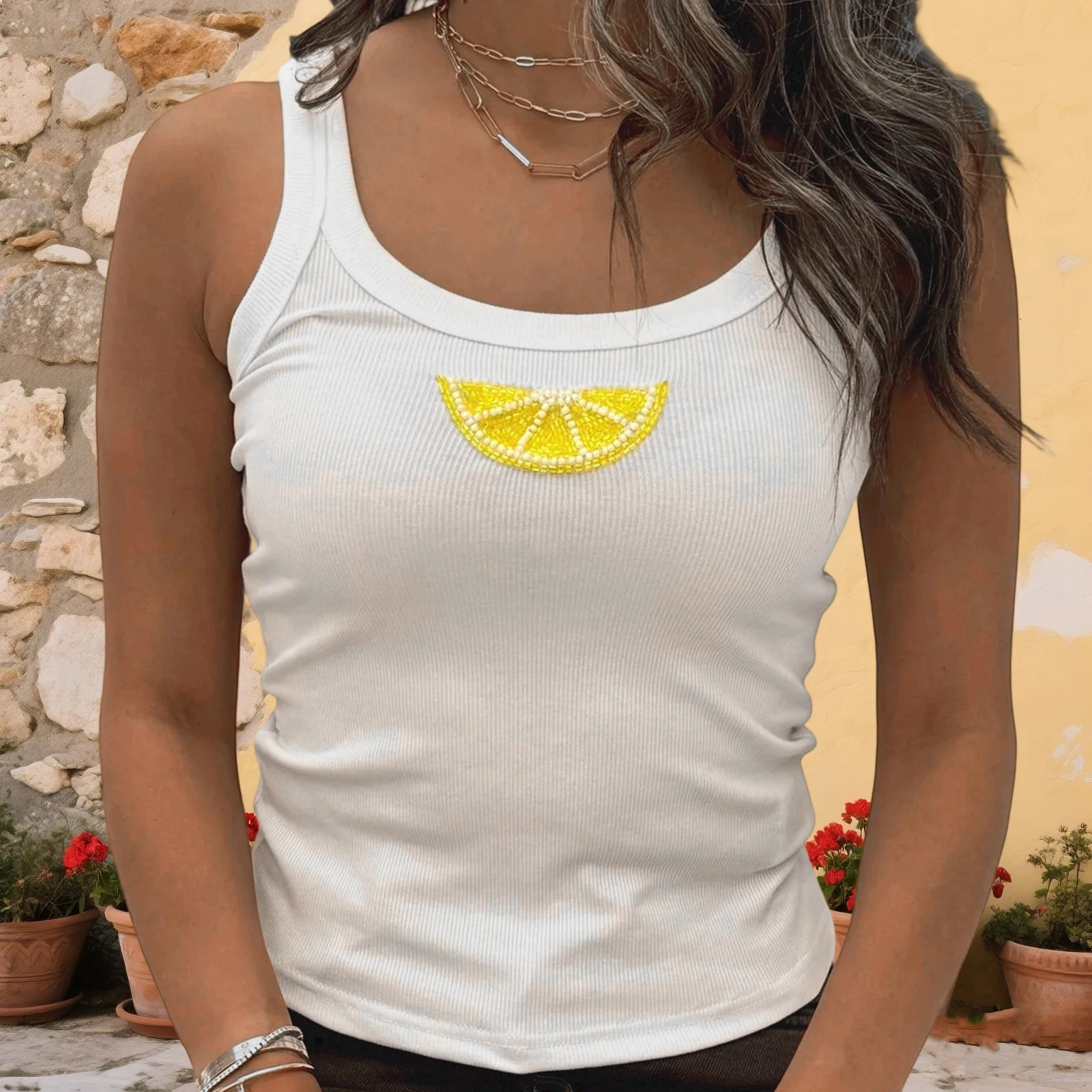 Camisolas bordadas con cuentas de verano para mujer, sin mangas, cuello en U, camisetas sin mangas ajustadas, chaleco ajustado para mujer, Tops de calle elegantes para playa 2025