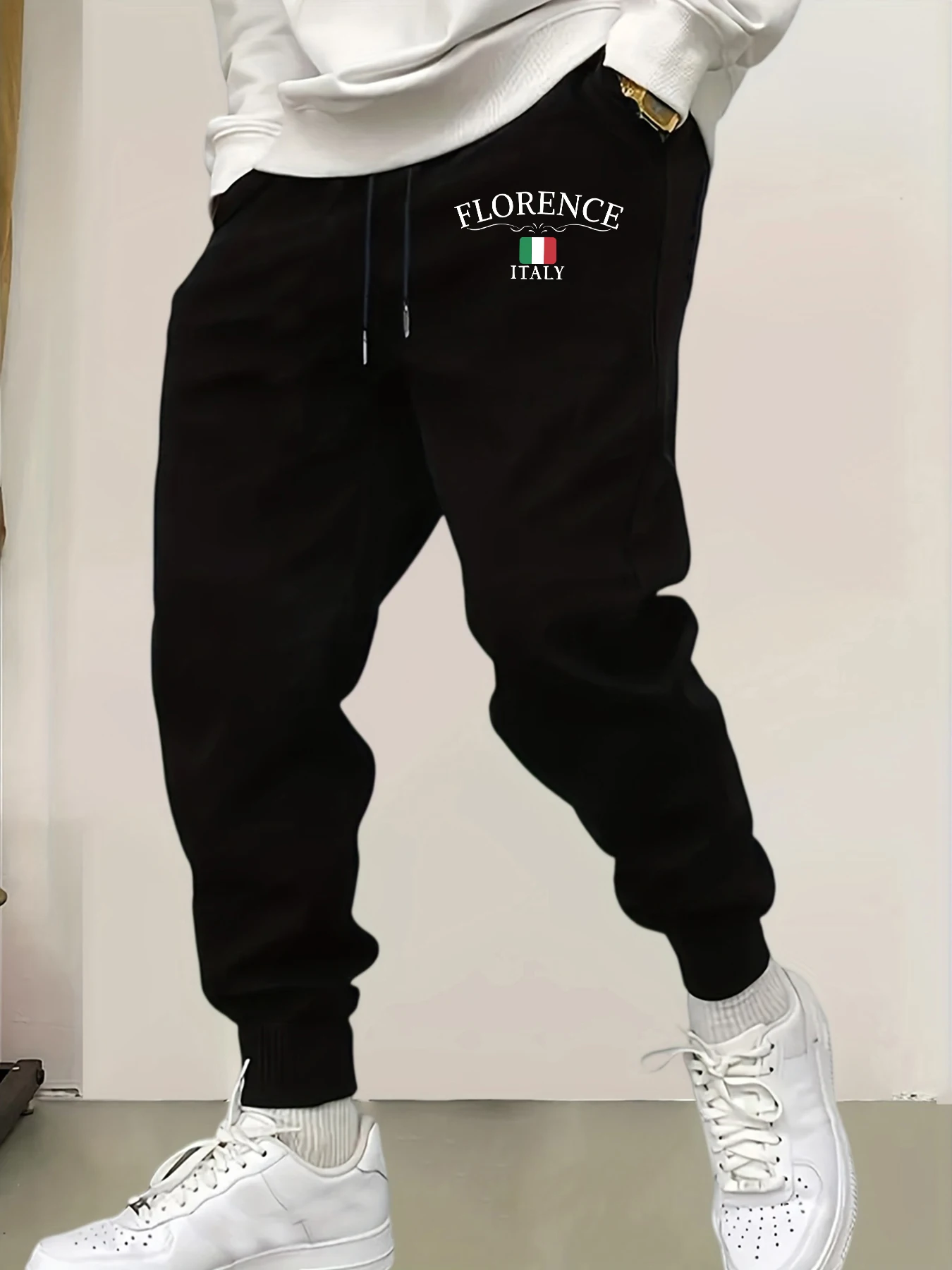 

Florence Italiy Letter And Flag Print Men Fleece Casual Pants Drawstring Pocket Trousers Street Soft Sportpants Autumn Britches