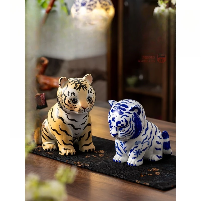 Ornaments: ceramic mascot, home tabletop, tea table, decorations