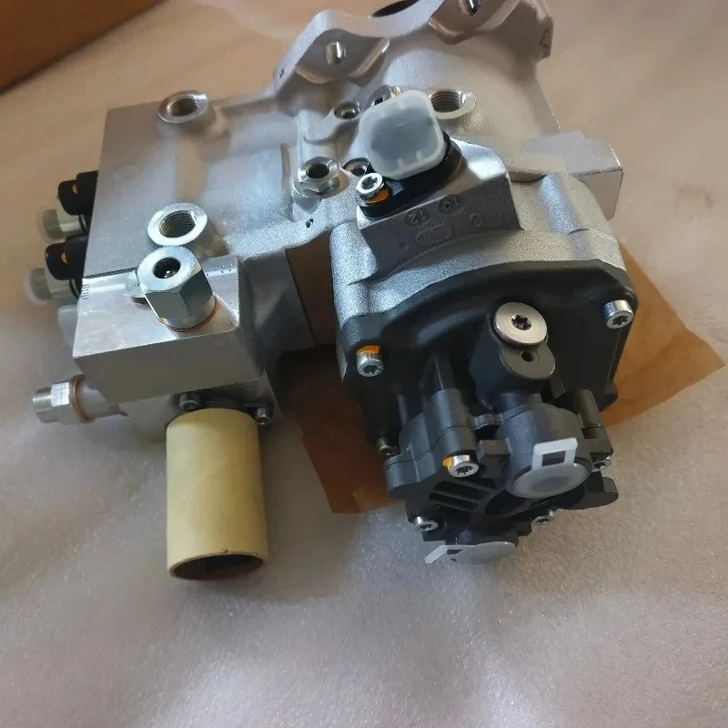 Suitable for Howo A7 D12 fuel injection pump VG1034080001