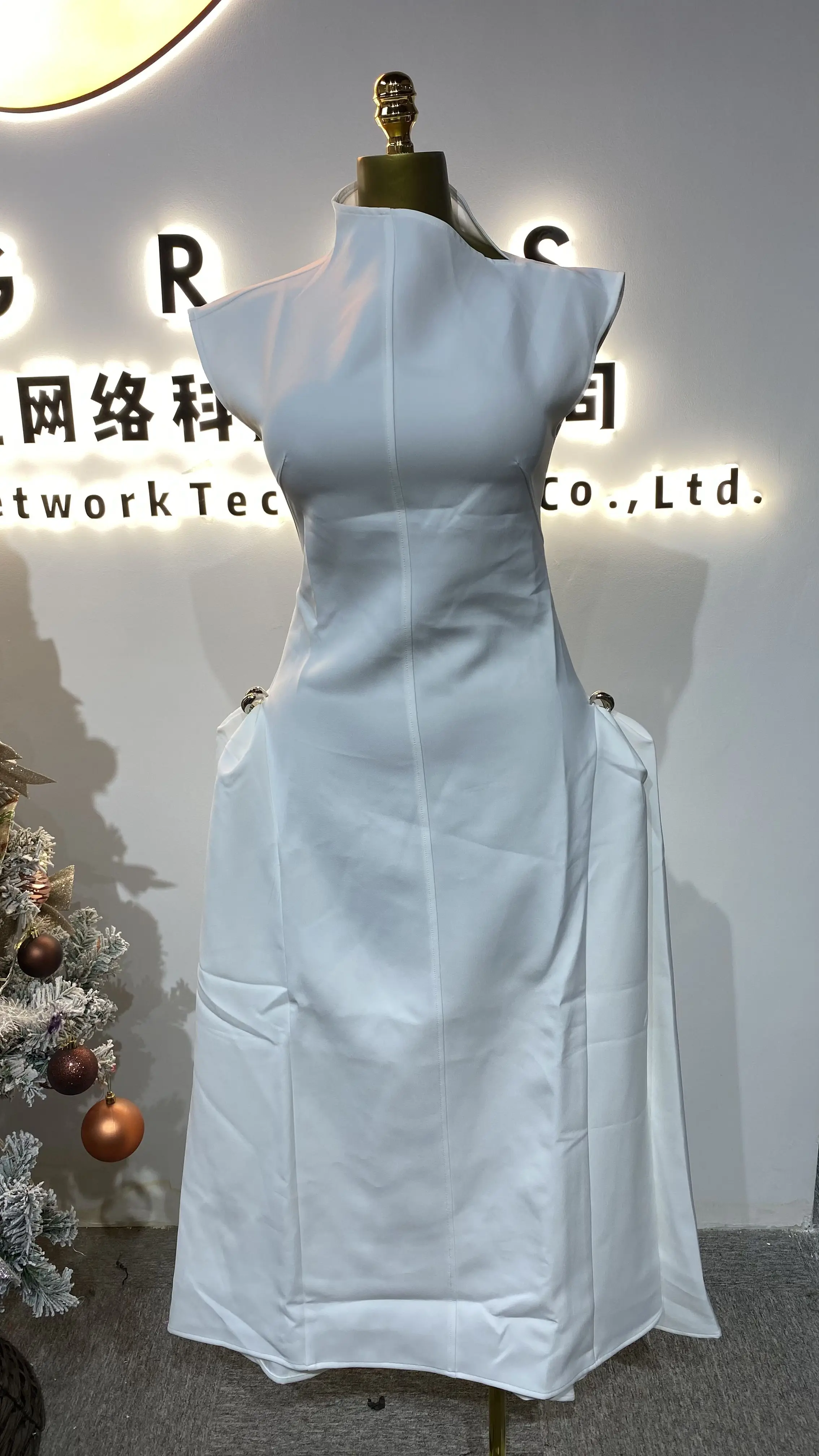 

High quality irregular pleated skirt women 2025 white brown long skirt summer vestibule women's clothing-GZMM098