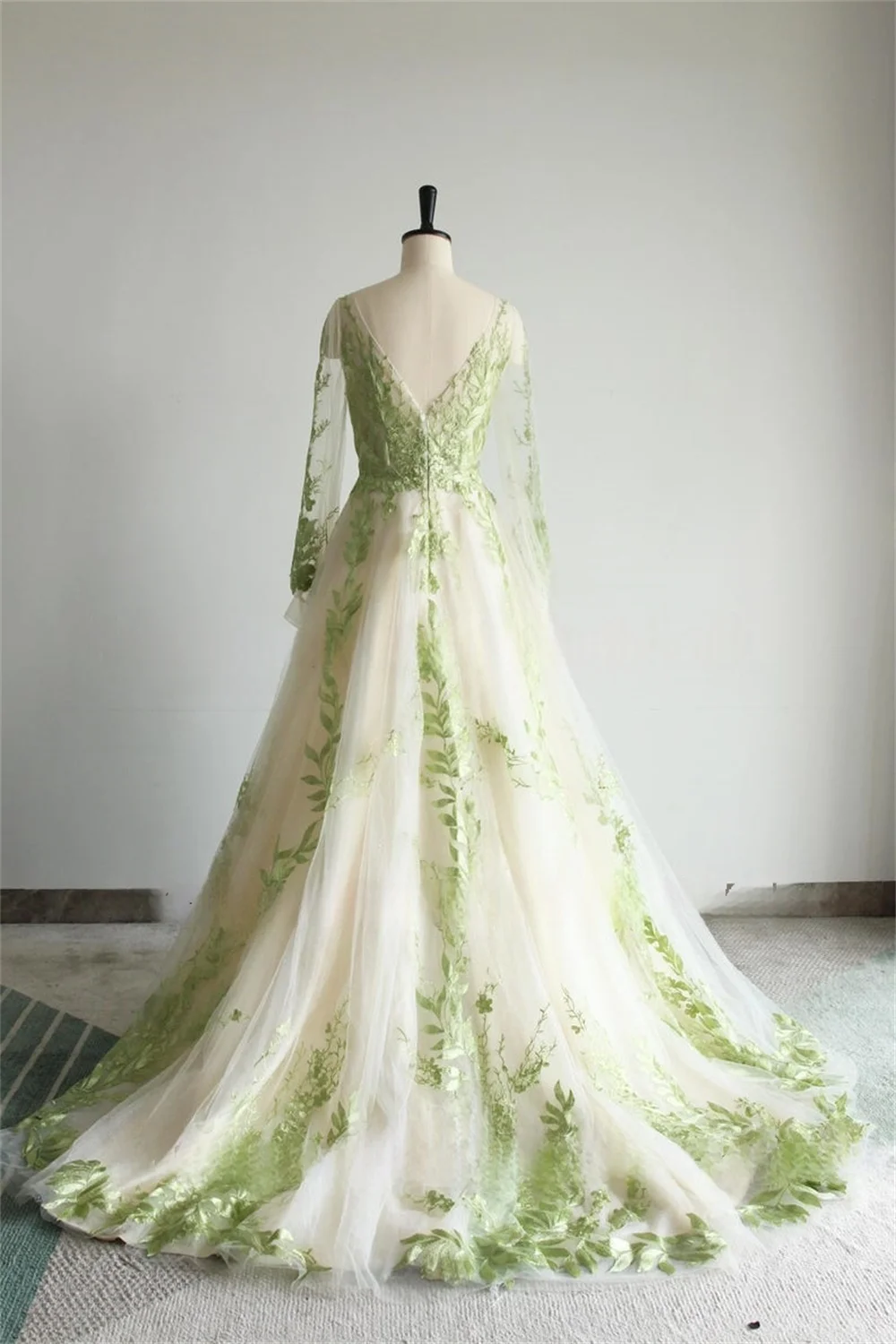 Customized Light Green Leaf Embroidery Wedding Dress V Neck Long Sleeves  vestidos de novia A-line Backless Court Train Formal - AliExpress 320
