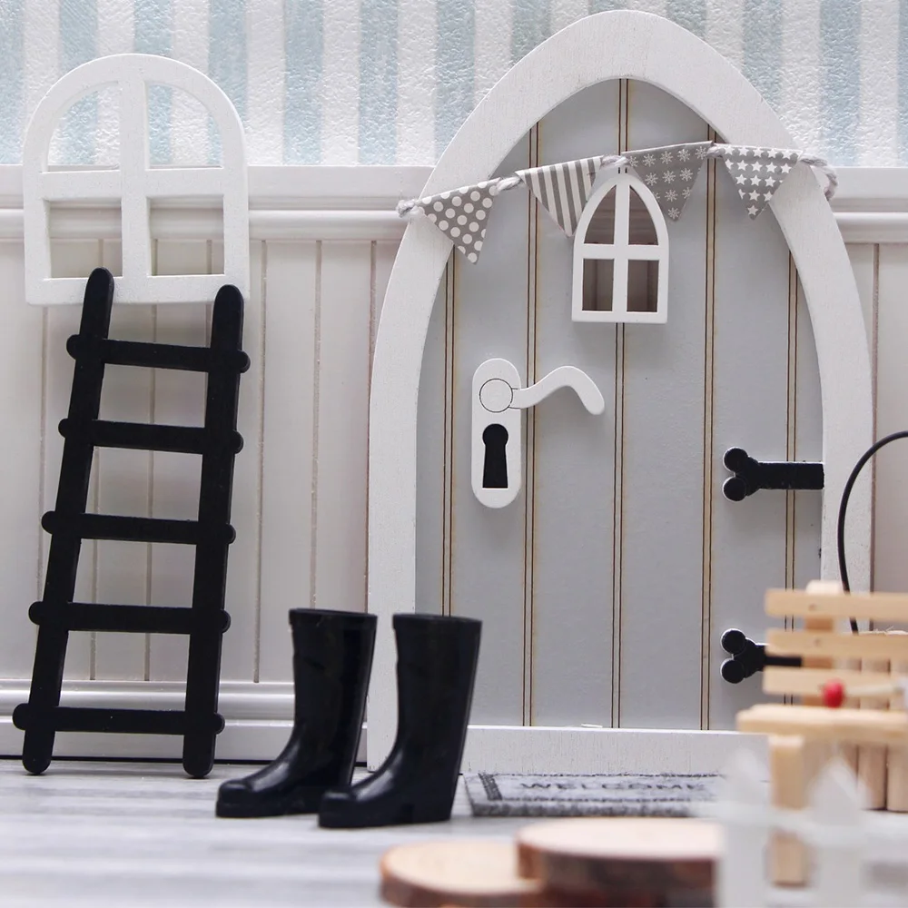 

NEW 14PCS Christmas Miniature Wood Door Courtyard Set Scene Scale Model Dollhouse Xmas Festival Ornaments Models Diy Home Decor