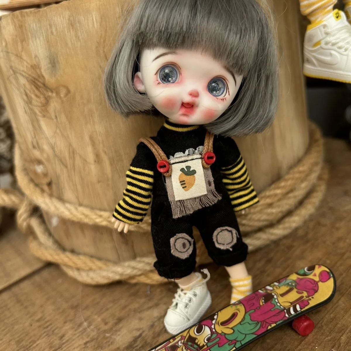 Robe pour bébé Ob11, avec sangle arrière, vêtements pour bébé YMY, pantalon à la mode P9 BJD, ceinture pointue, vêtements de poupée GSC, 1/12