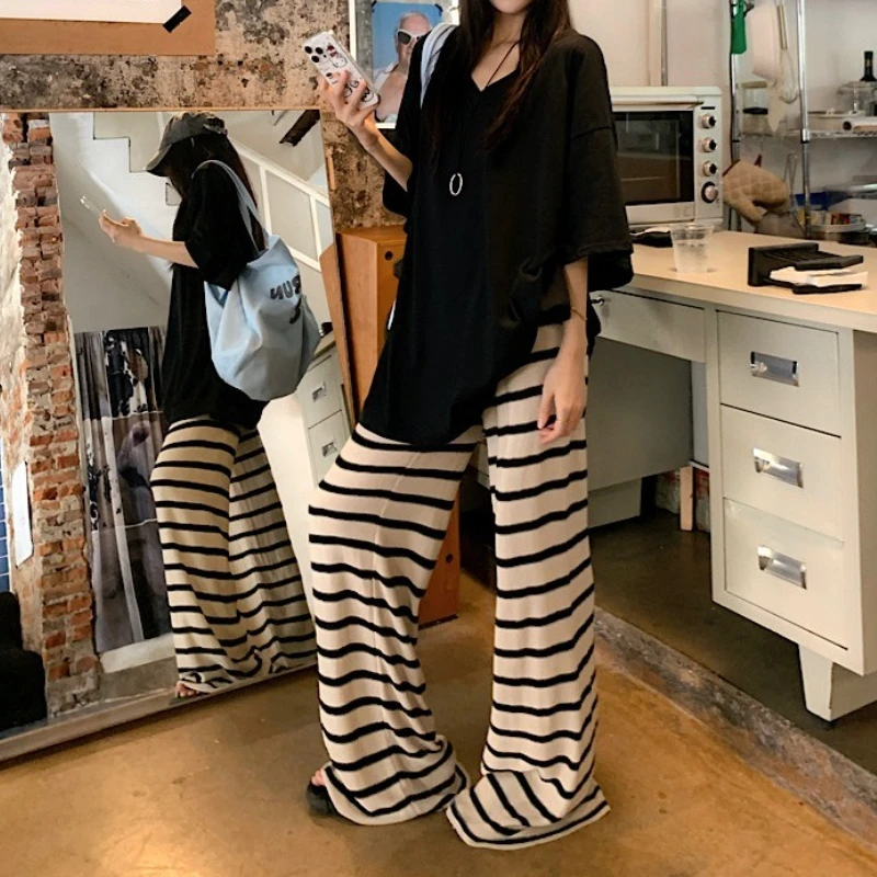 

Loose Lazy Style V-neck Short-sleeved T-shirt Women's Korean Chic Casual Black Mid-length Retro Versatile Top