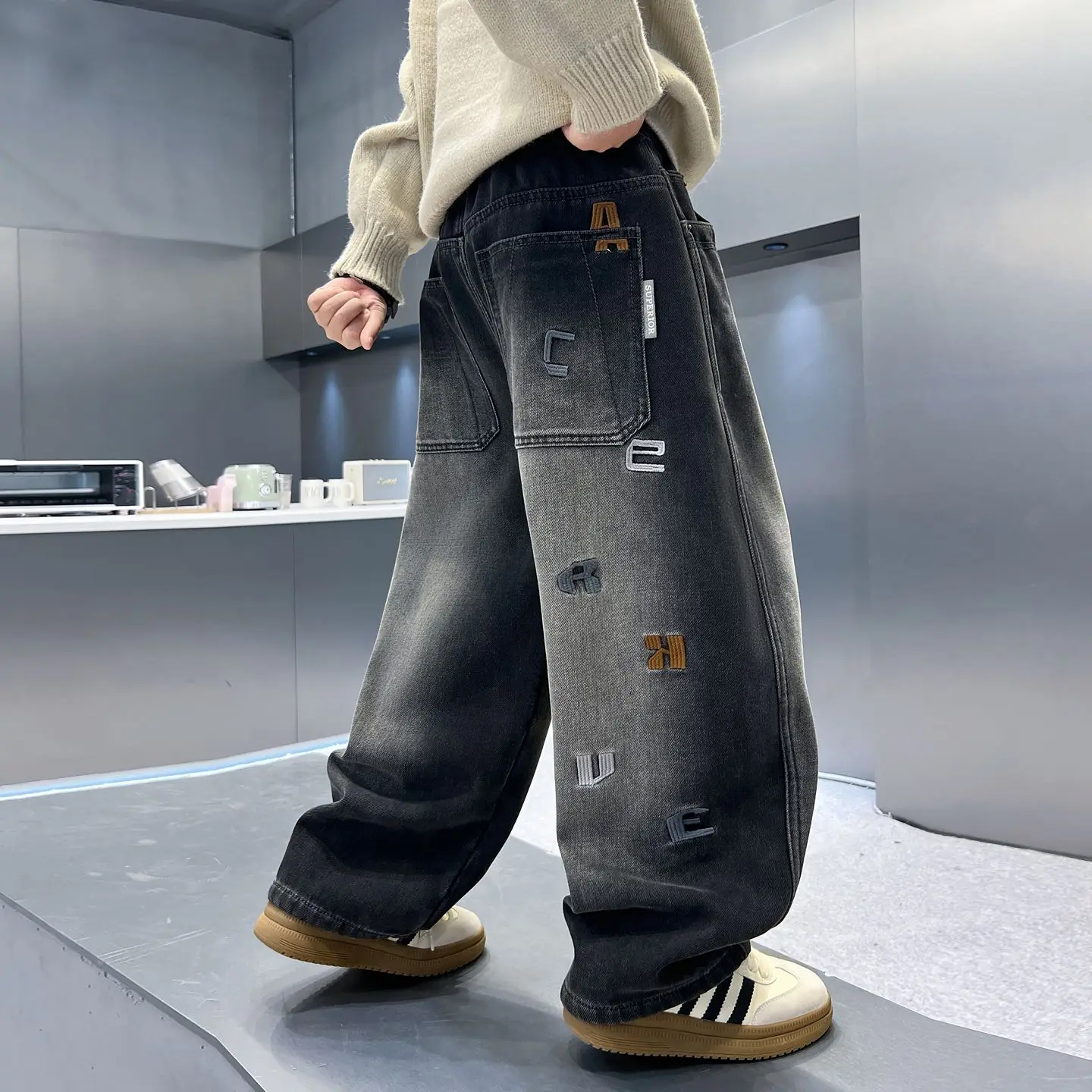 Boys' jeans, handsome and versatile, children's pants, casual boys' pants, street style fashion, spring and autumn seasons