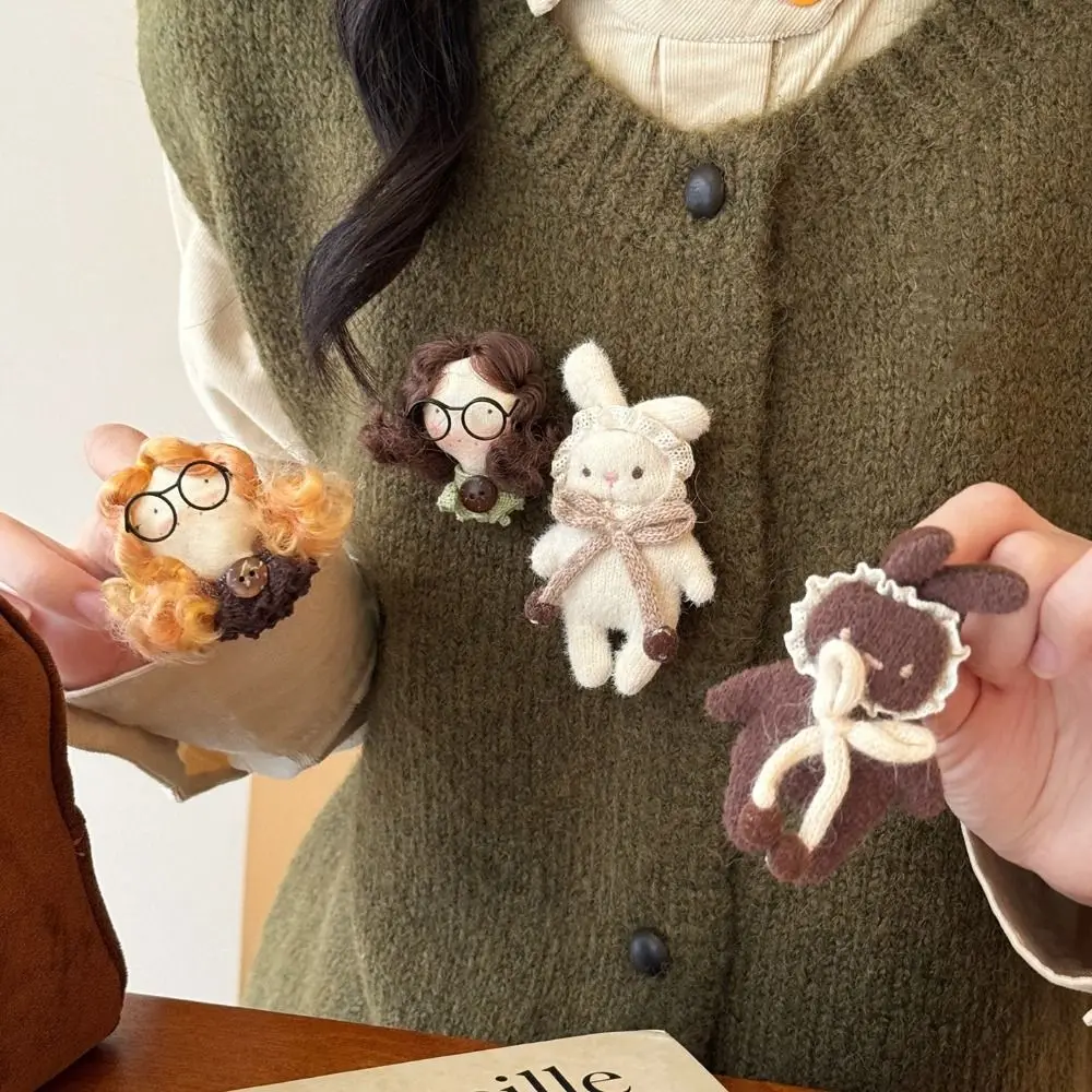 Curly Hair Girl Cloth Fabric Brooch Cute Retro Cartoon Sweater Pin Pin Accessories Little Rabbit Brooch Clothing Accessory