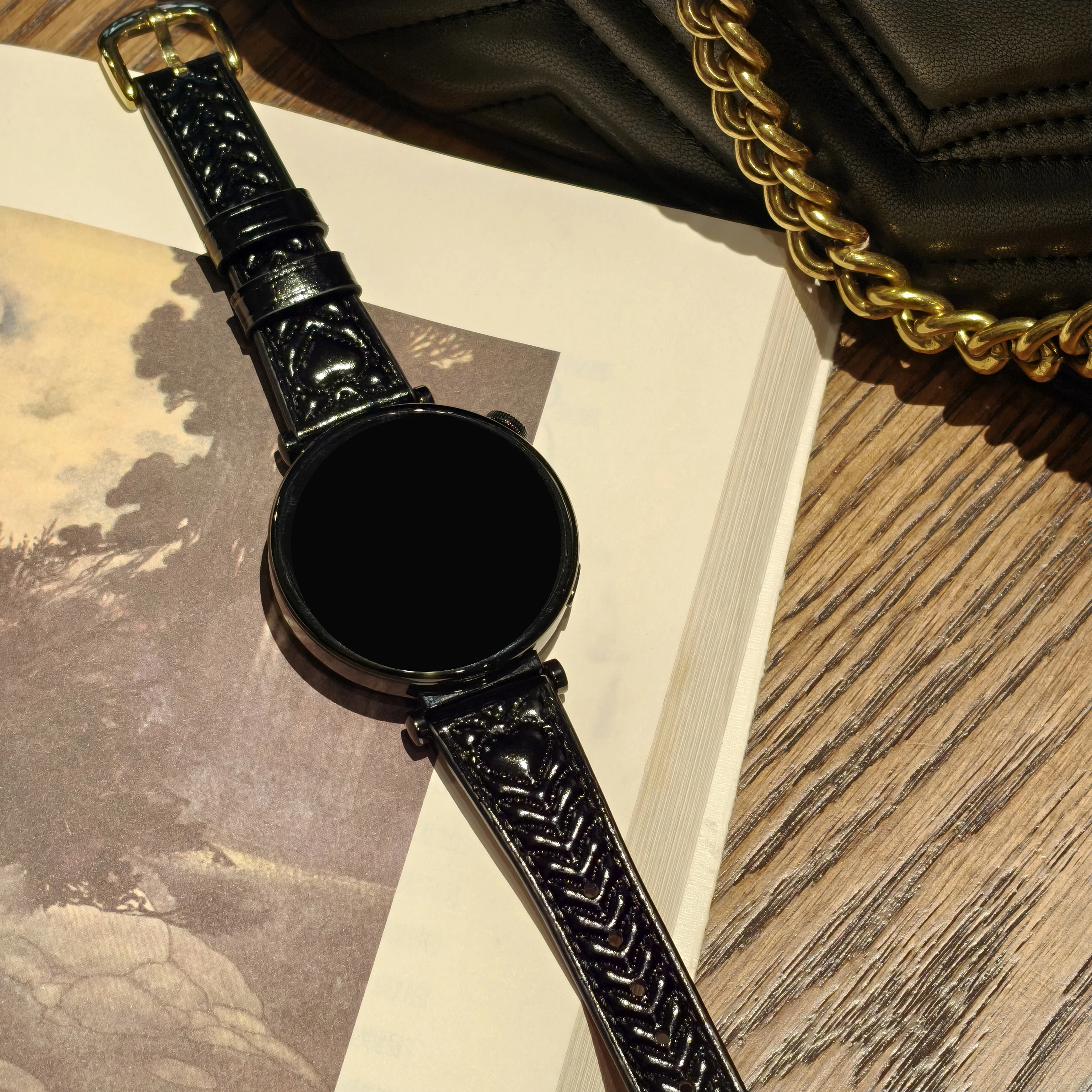 Bracelet en cuir gaufré en forme de coeur, adapté aux bracelets multicolores Samsung Galaxy 18 mm/20 mm/22 mm, compatible avec Samsung Galaxy Watch 4/5/6 40 mm, bracelet de mode pour femme de style Chanel