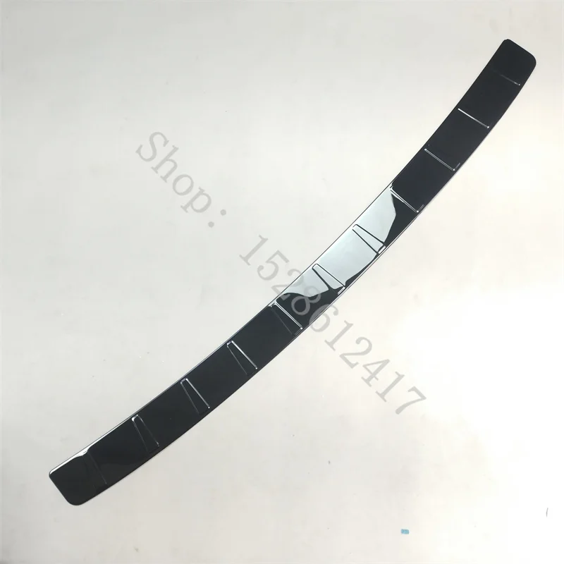 For Volvo XC60 2018 2019 2020 2021~2025 Car Accessories stainless steel Rear Bumper Protector Sill Trunk Tread Plate Trim