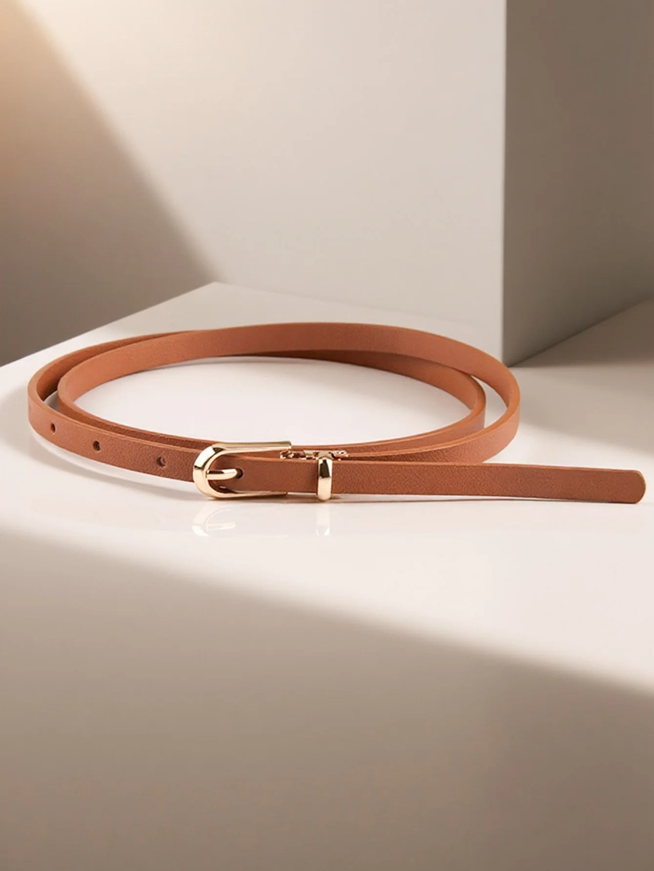 حزام نسائي للسراويل تنورة مشبك معدني كلاسيكي عالي الجودة من جلد البولي يوريثان حزام خصر رفيع إكسسوارات تصميم فاخر ريمين