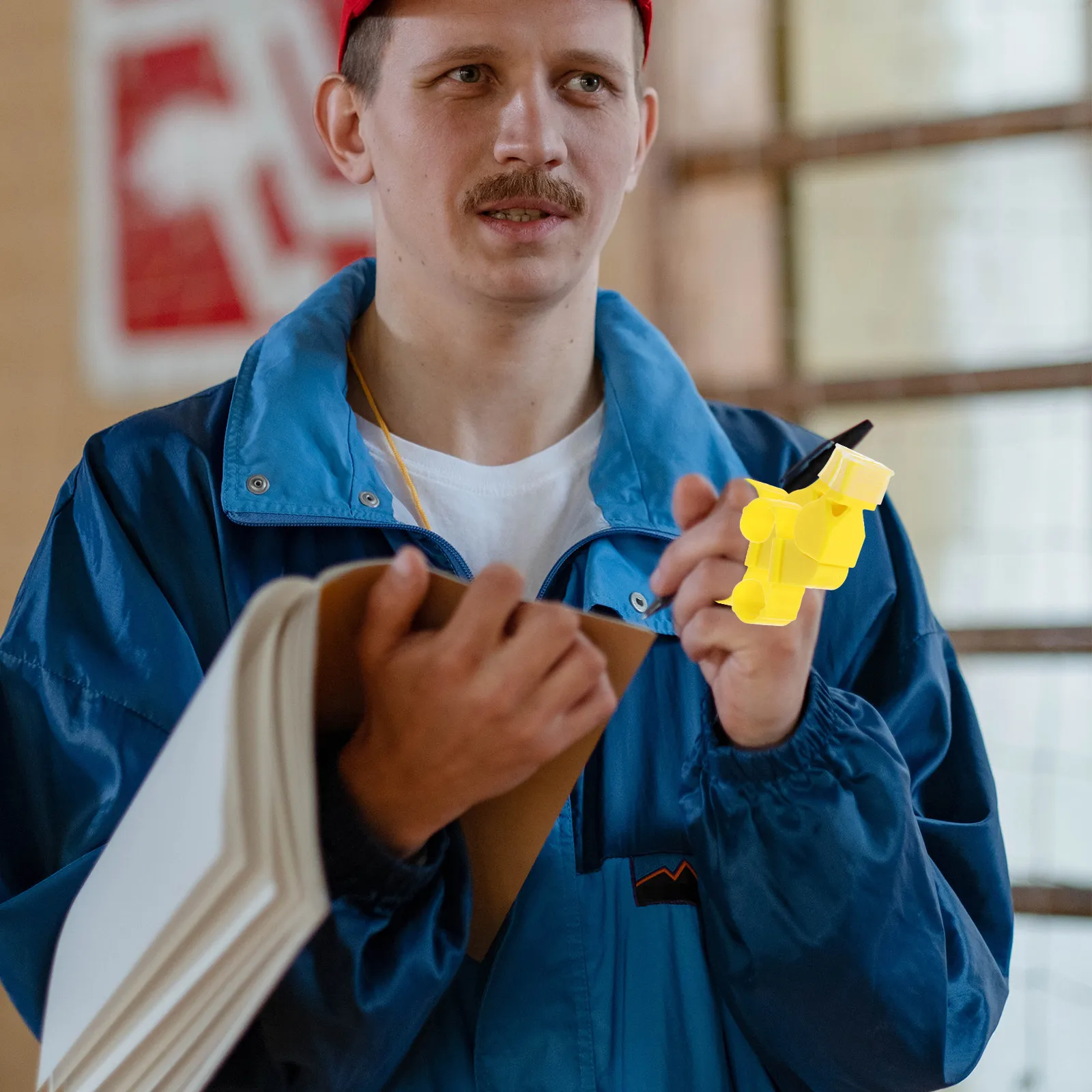 

Набор из 4 свистков для выживания на природе, громкий звук, материал АБС, для походов, кемпинга, спасателей, тренеров, судей, учителей