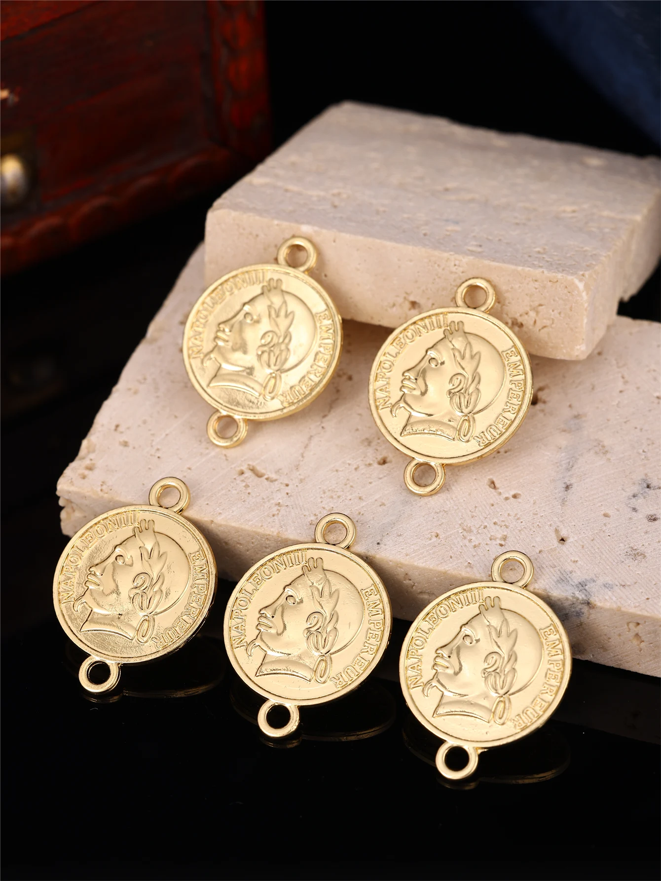 

Coin-Shaped DIY Women's Robe Accessory - Engraved Napoleon Portrait, Handmade Apparel Accessory