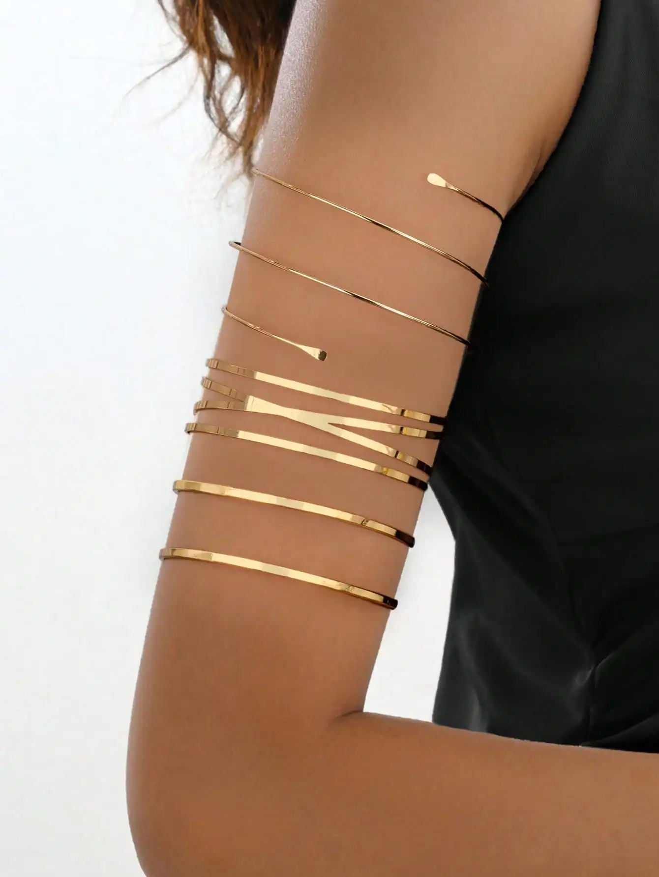

3pcs/Set Simple Metallic Geometric Cross-Over Upper Arm Cuff Bracelets, Hollow Line Openable Armlet Set, Fashionable Personalized Statement Jewelry For Women, Summer Beach Party Holiday Accessories