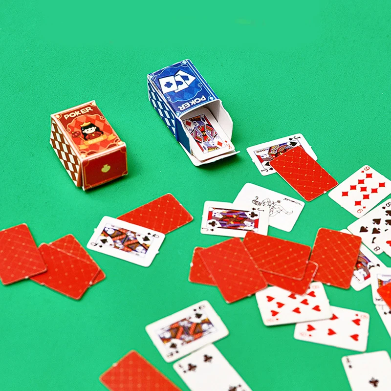 Mini juego de cartas de póker pequeño para adultos y niños, juego de viaje, bonitas cartas de póker en miniatura para juegos de fiesta, diversión, decoración del hogar