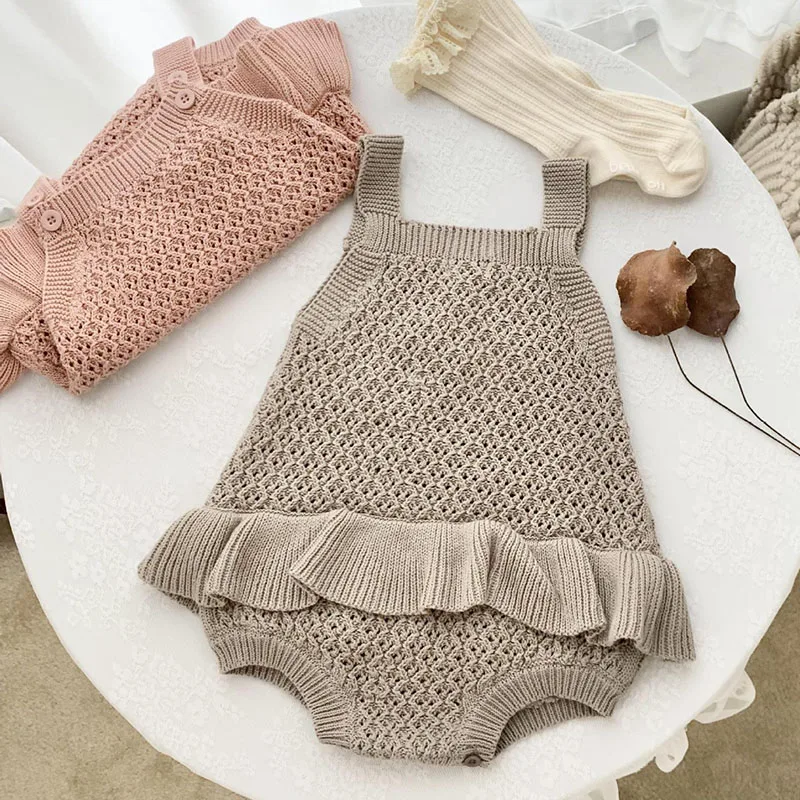 Autumn Spring Infant Baby Girls Knitting Jumpsuit Sleeveless Solid Color Hollowed Out Knitting Newborn Baby Girls Bodysuits