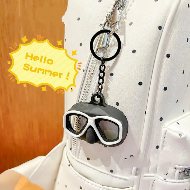 New Cute Keychain For Coach Sports Backpack Pendant Fashion Scubas Diving Keychain with Silicone Diving Mask