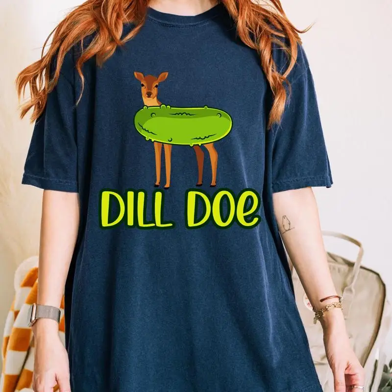 

Футболка Dill Doe, забавный маринованный олень, каламбур, саркастический папа, шутка, забавная игра в слова, причудливый мем, темный юмор, уродливый взрослый