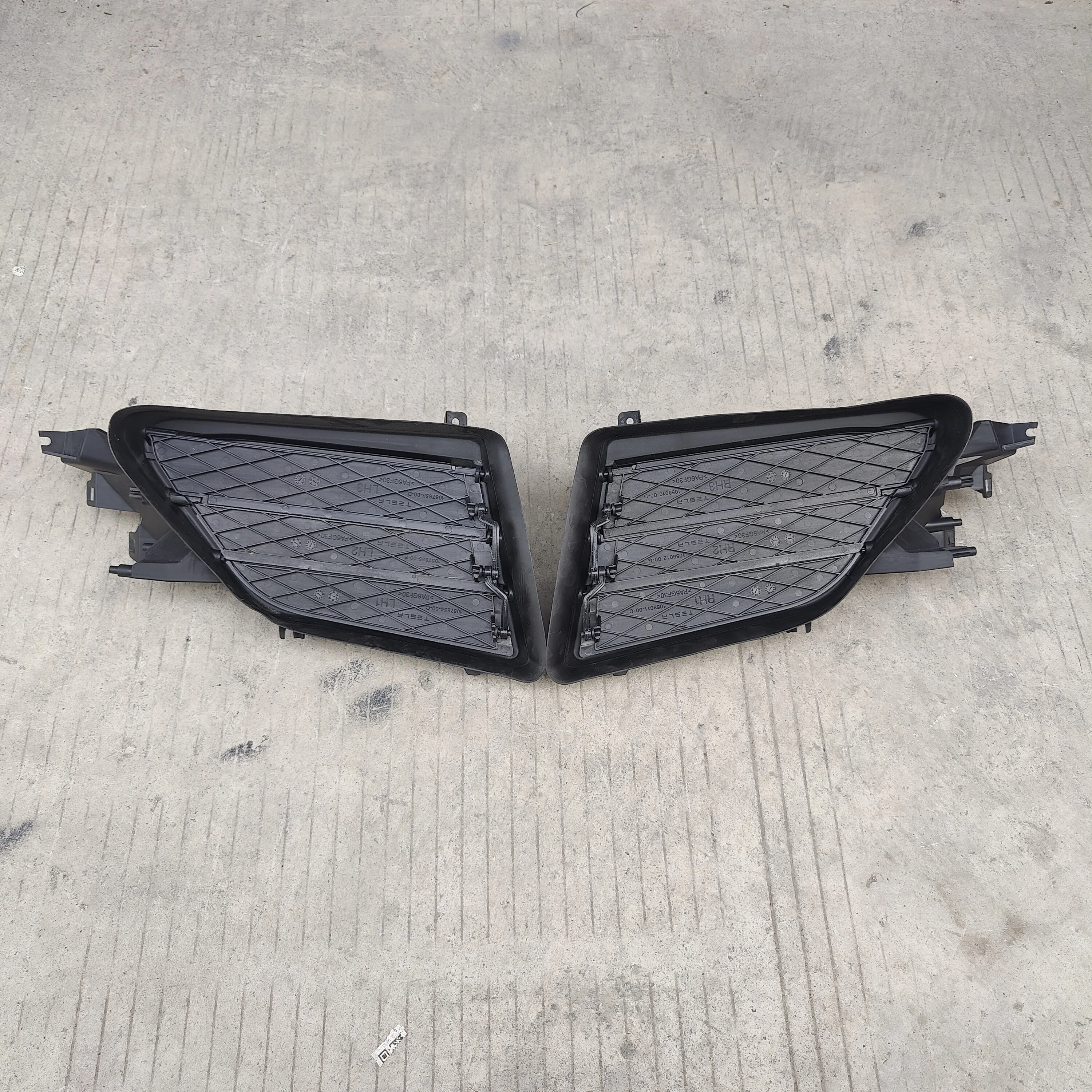 Made in China for Tesla model s grille 1007268 1007269 fog lamp grille