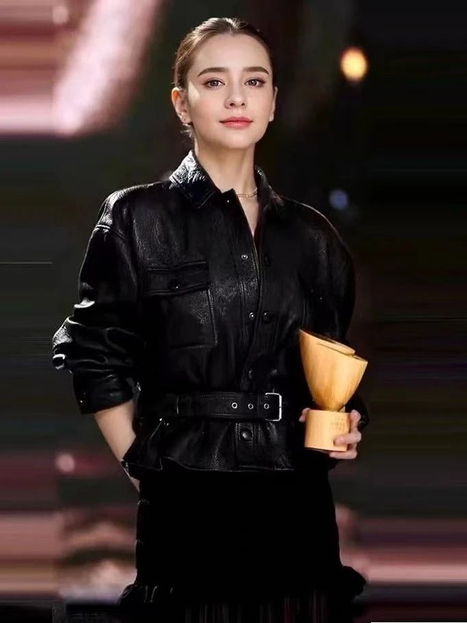 Giacca da motociclista da donna in vera pelle alla moda, slim fit, personalizzata, con cintura in vita, per primavera autunno, nuova collezione