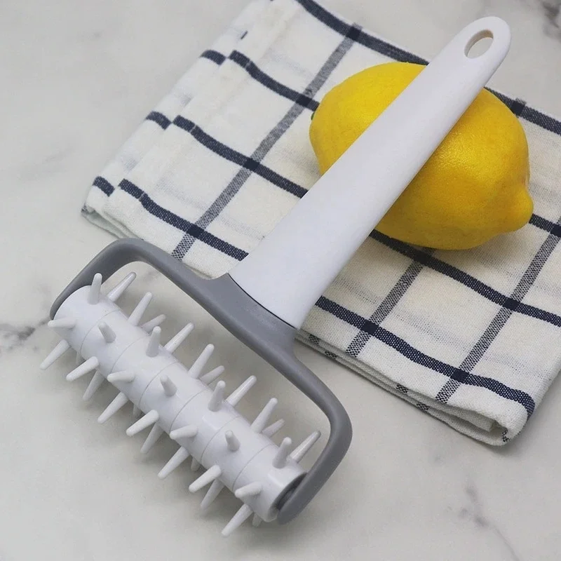 Multi functional pizza dough punching tool, kitchen baking tool, home baking insulation pad, baking gloves, kitchen tool set