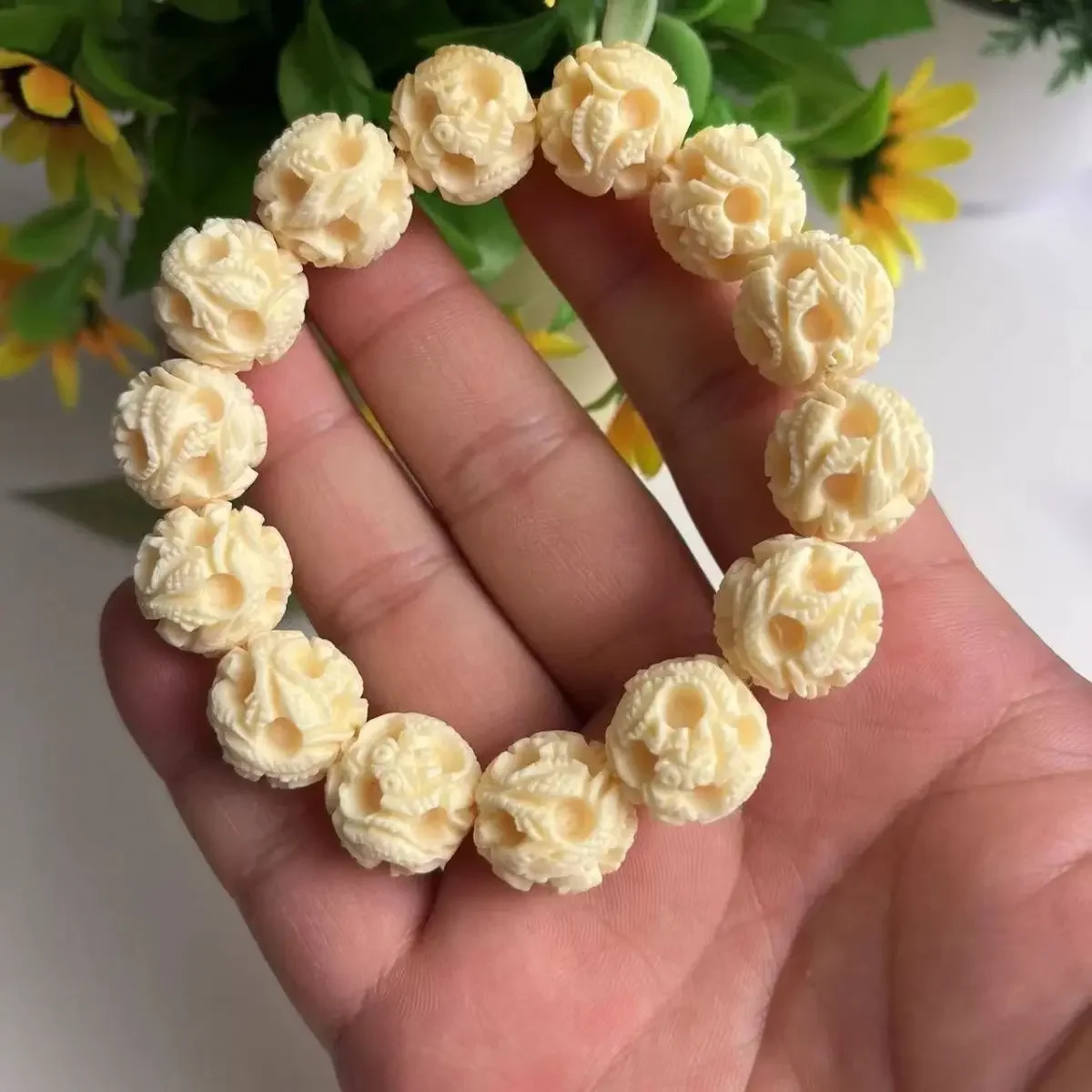 Ice Material Mammoth Ivory Bracelets Art Carving Ghost Worker Exquisite White Hollow Ball 16MM Hand String WenPlay Accessories