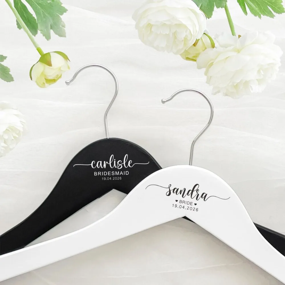 Personalisierte Brautjungfer Kleiderbügel Braut Trauzeuge Kleiderbügel Bräutigam Party Individuell gravierte Namen Hochzeit Kleiderbügel UV-Druck Hochzeit Kleiderbügel – Detail 2