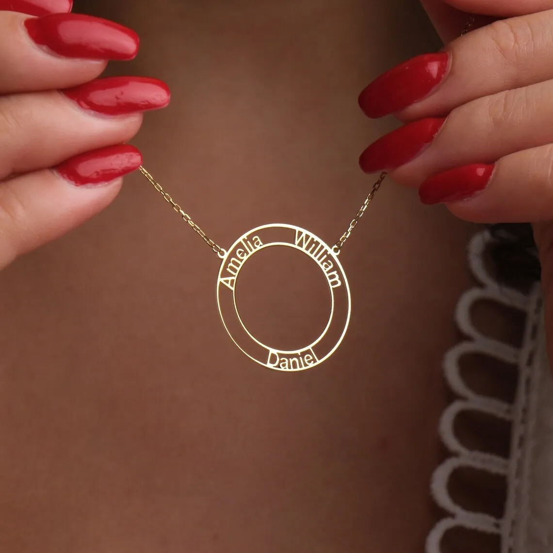 Custom Gold Color Circle Names Necklace Women Girl Jewelry Stainless Steel Personalized Nameplate Round Pendant Necklace