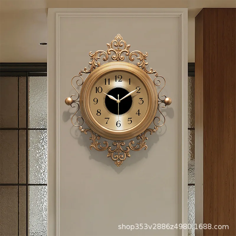 2026 new American living room clock wall clock European home retro  wall hanging high-end light luxury quartz