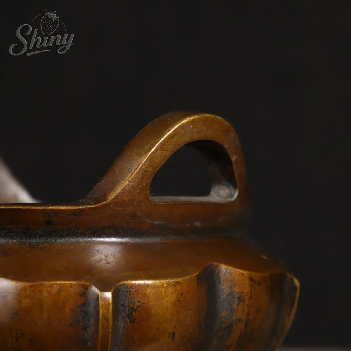 Antique Chinese Buddhist Lotus Incense Burner Ritual Statue Three Legged Sandalwood Incense Burner Home Decoration