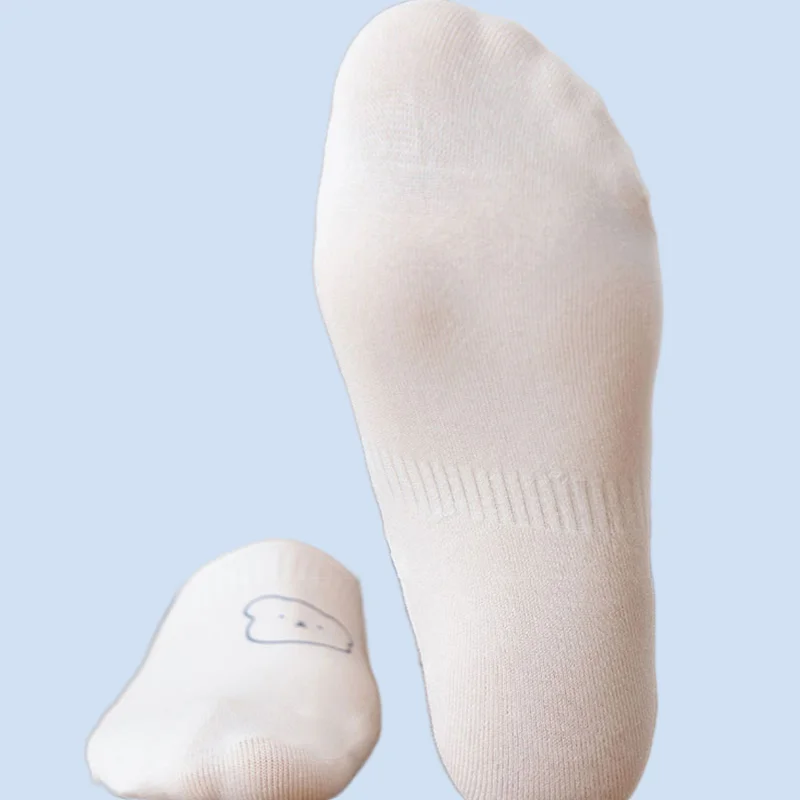 Chaussettes de bateau de dessin animé blanc pour femmes, chaussettes d'équipage invisibles coordonnantes en silicone, chaussettes peu profondes, chaussettes de croquis d'été, chaussettes fines mignonnes, 5 paires