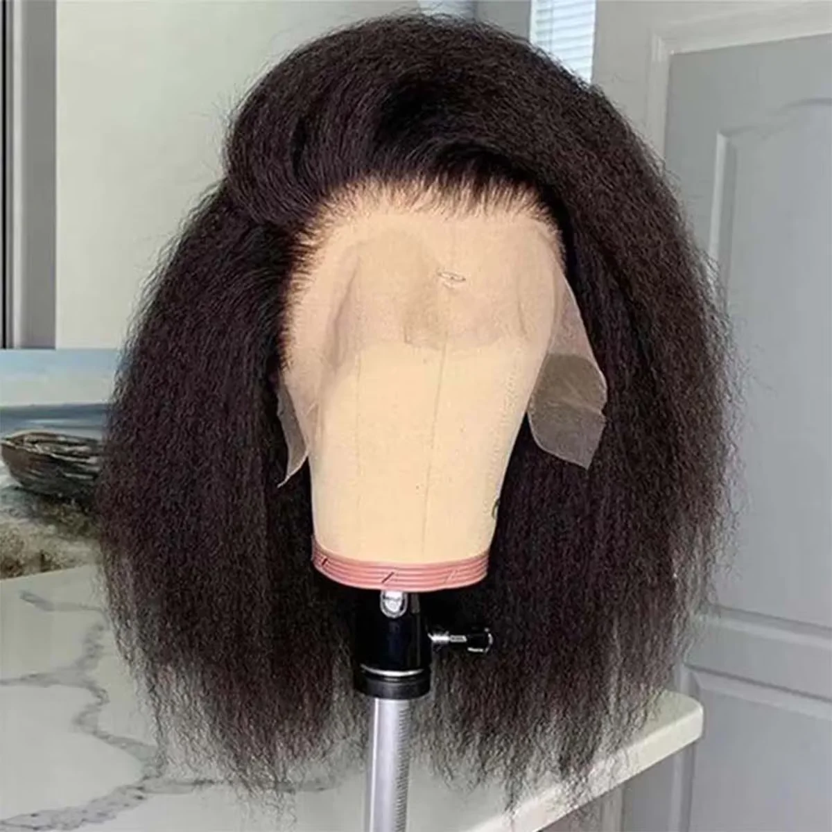 ブラジリアンキンキーストレート250%高密度ショートボブ13x4 HDレースフロント人毛ウィッグ女性用接着剤不要レースフロントウィッグ粗めヤキ