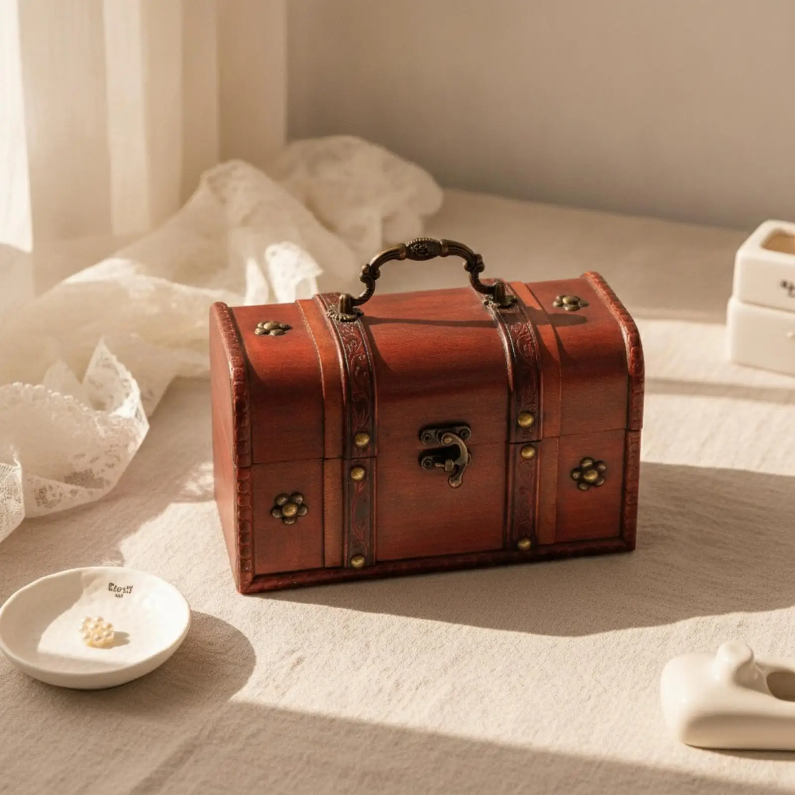 Distressed Wooden Keepsake Chest Storage Box Antique Red Vintage Design with Metal Fittings Jewelry Organizer for Photography