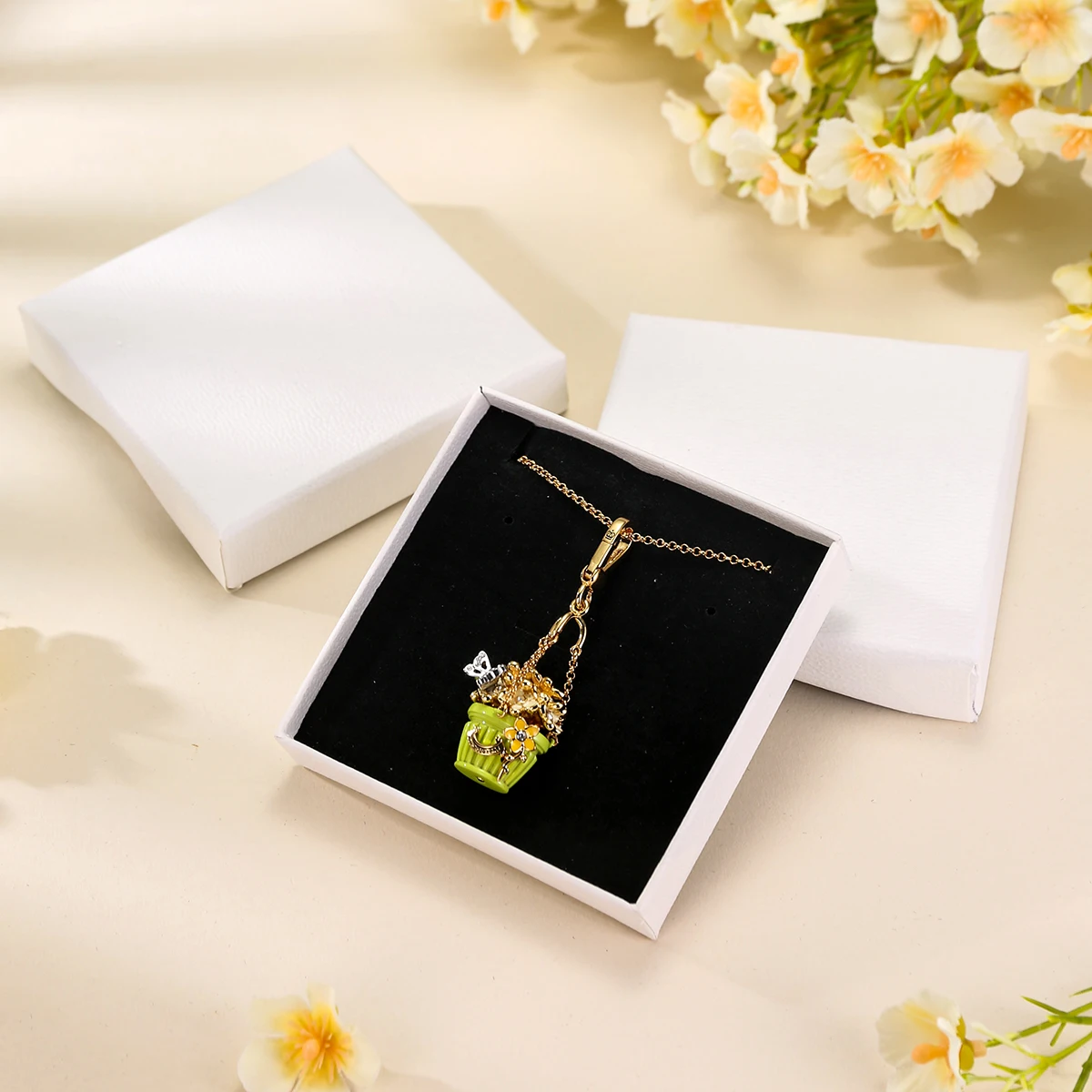 Fashion Butterfly Enamel Flower Basket Pendant Necklace for Women Elegant Party Jewelry  Keychain Pendant Halloween Gifts