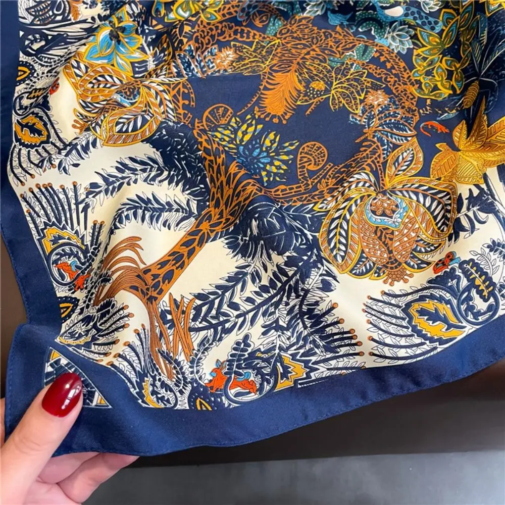 Mode Neue Design Floral Silk Schal Elegante Luxus frauen Schal Weichen Platz Frauen Schal Bandana