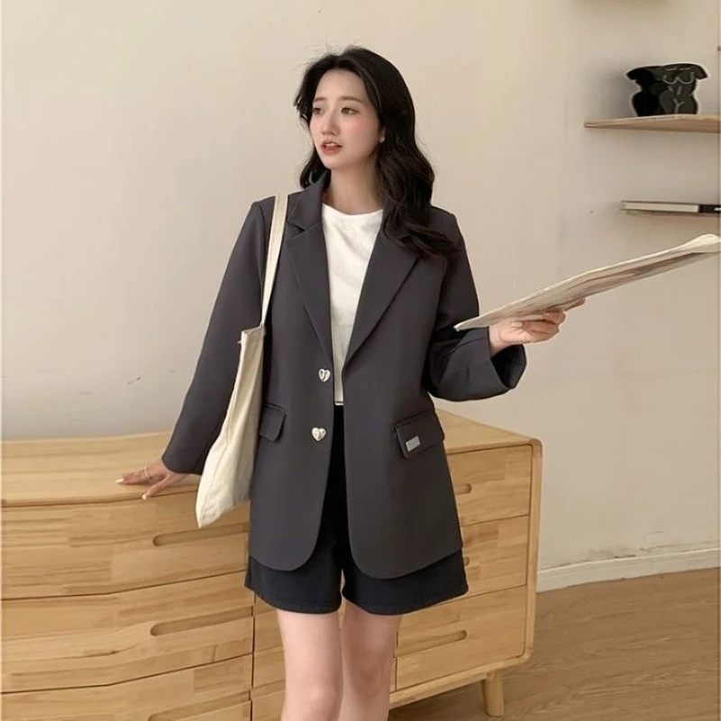 

Женский однобортный пиджак с пряжкой в форме сердца, новый весенне-осенний корейский свободный однотонный универсальный стильный пиджак высокого класса