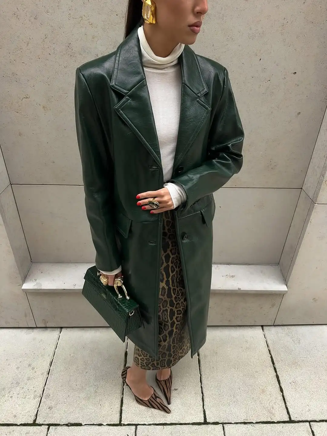 Green Lapel Retro Long Leather Jacket Women Fashion Full Sleeve Single Breasted Pocket Loose Jackets 2026 Lady Daily Street Coat