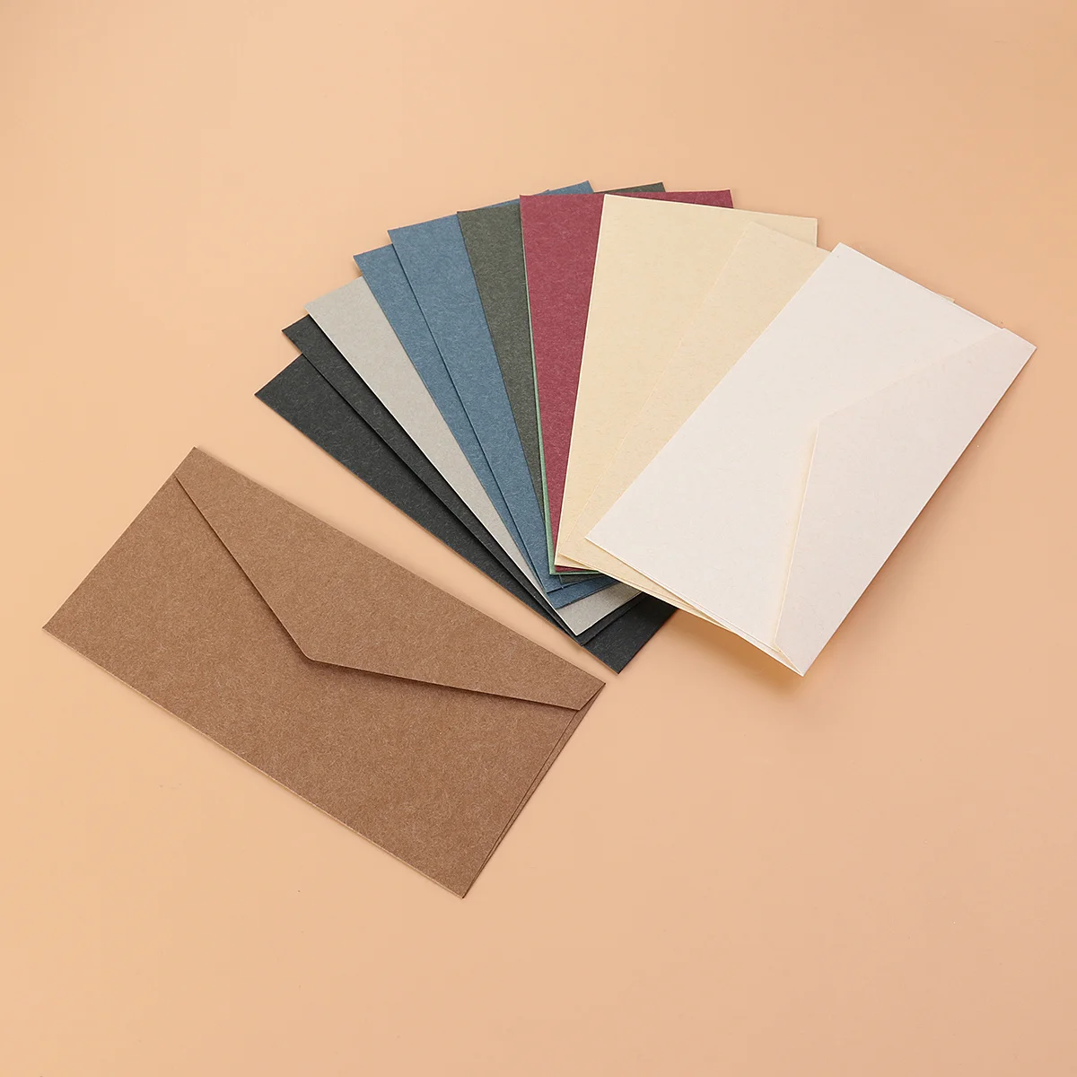 

12 шт., винтажные конверты из крафт-бумаги в ретро-стиле для приглашений, для делового использования, европейский дизайн, набор конвертов разного цвета с печатью