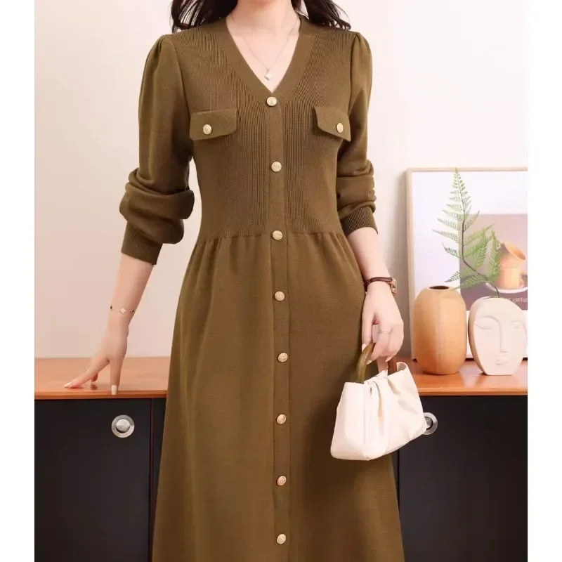 Ladies' fashionable bubble sleeve sweater long skirt autumn and winter new item single breasted slim fit and slimming knit dress