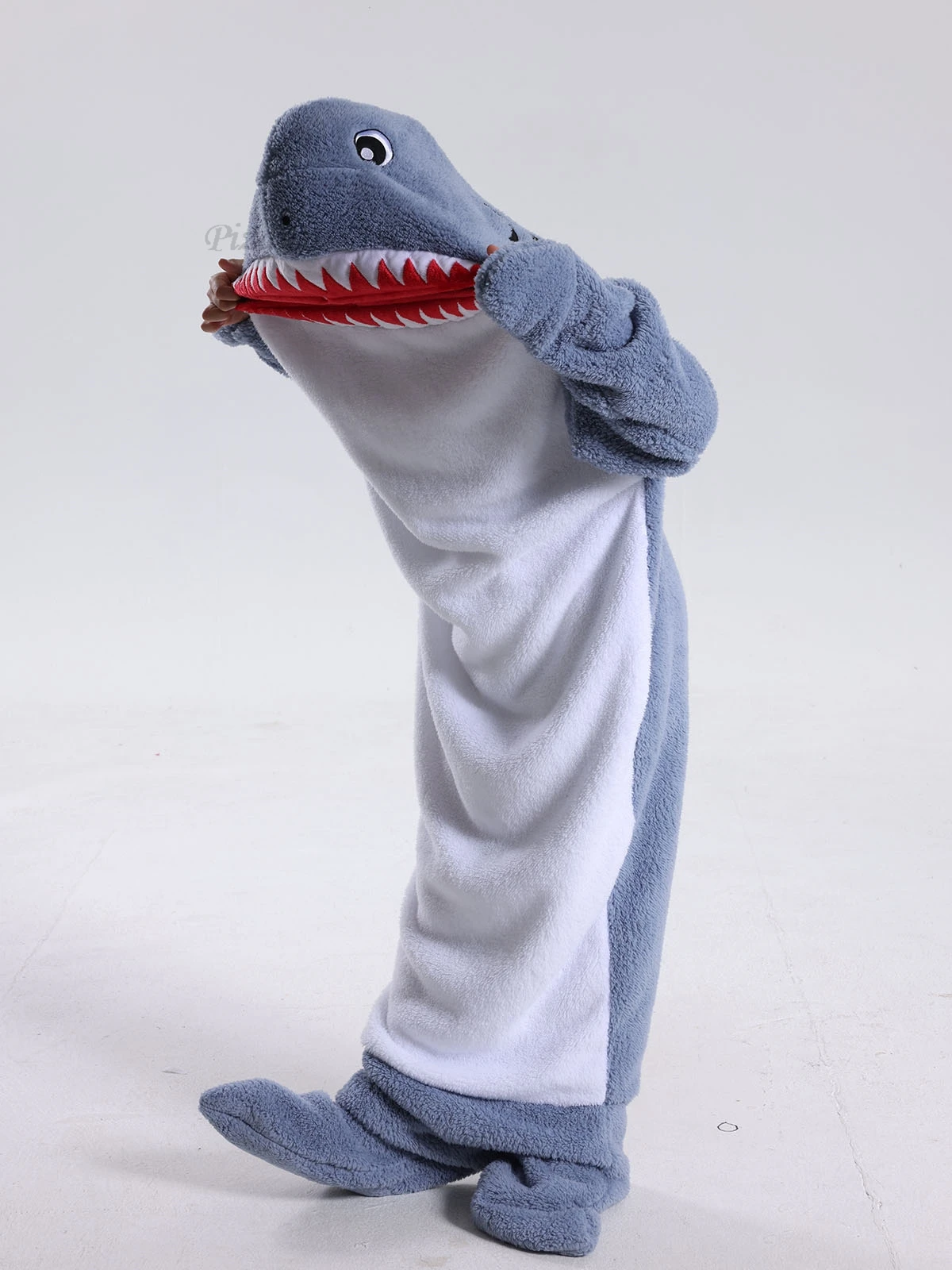 Shark Anime Women Oneises Halloween Cosplay Costume Pijamas Kigurumi Hooded Footed Jumpsuits Winter Warm Adult Sleepwear Pajamas