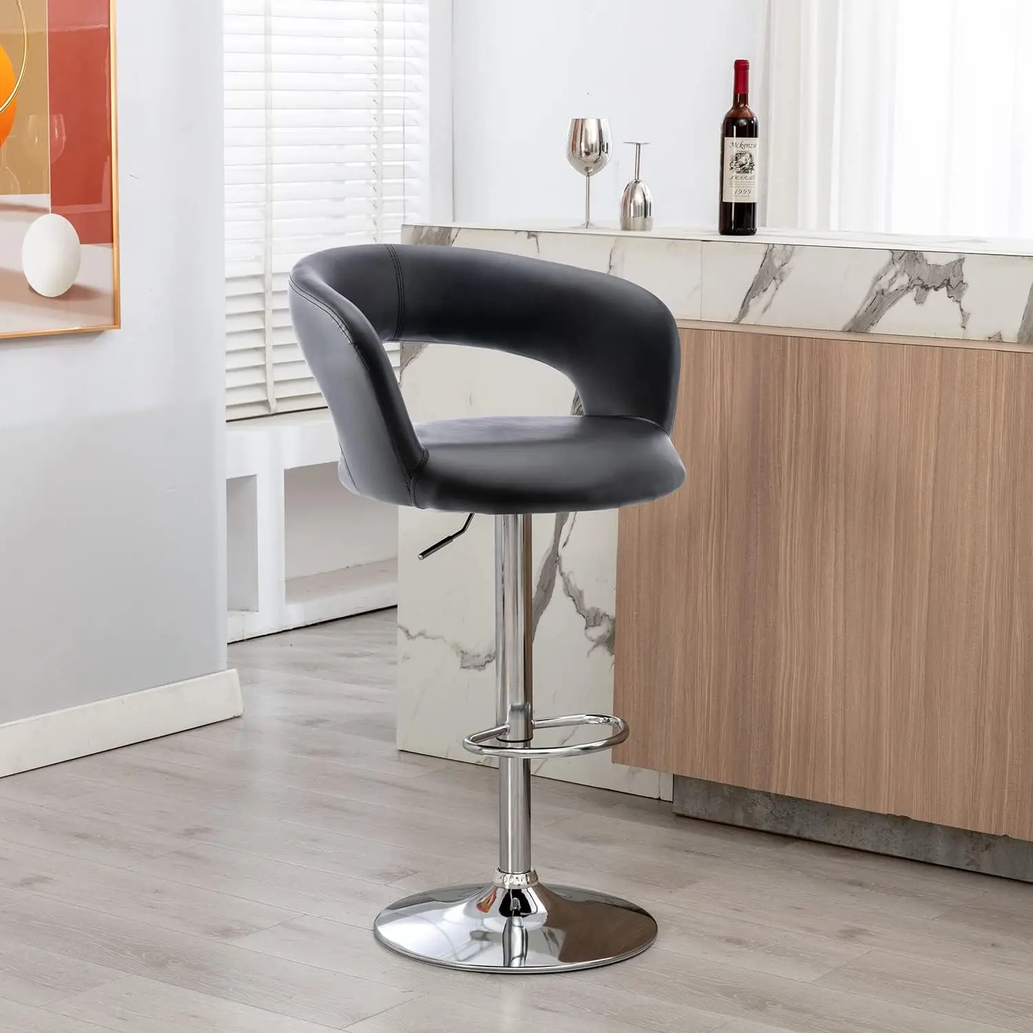 

Wide Bar Stool,Modern PU Leather Swivel Adjustable Barstool with Hollow Back and Arms,Upholstered Airlift Counter Height (Black)