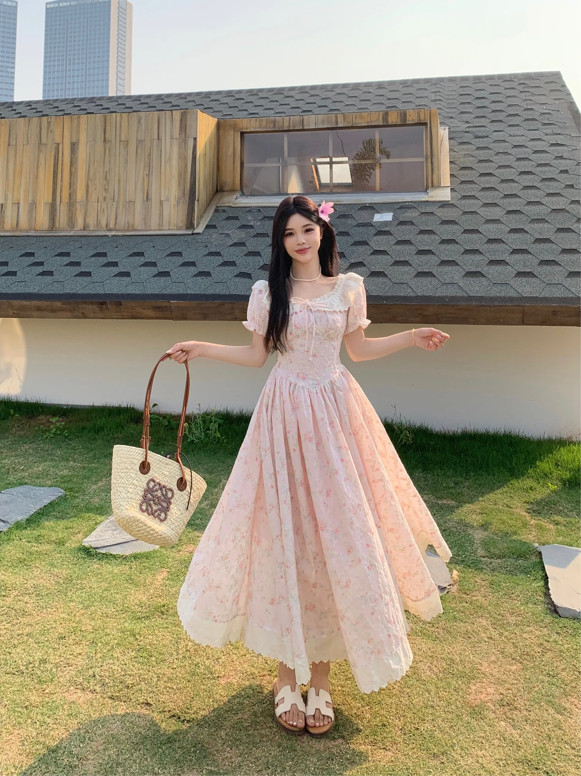 

Нежное летнее короткое платье Sweet Style больших размеров для женщин: с цветочным принтом, рукавами-фонариками, юбкой-баллон и завышенной талией, А-силуэт