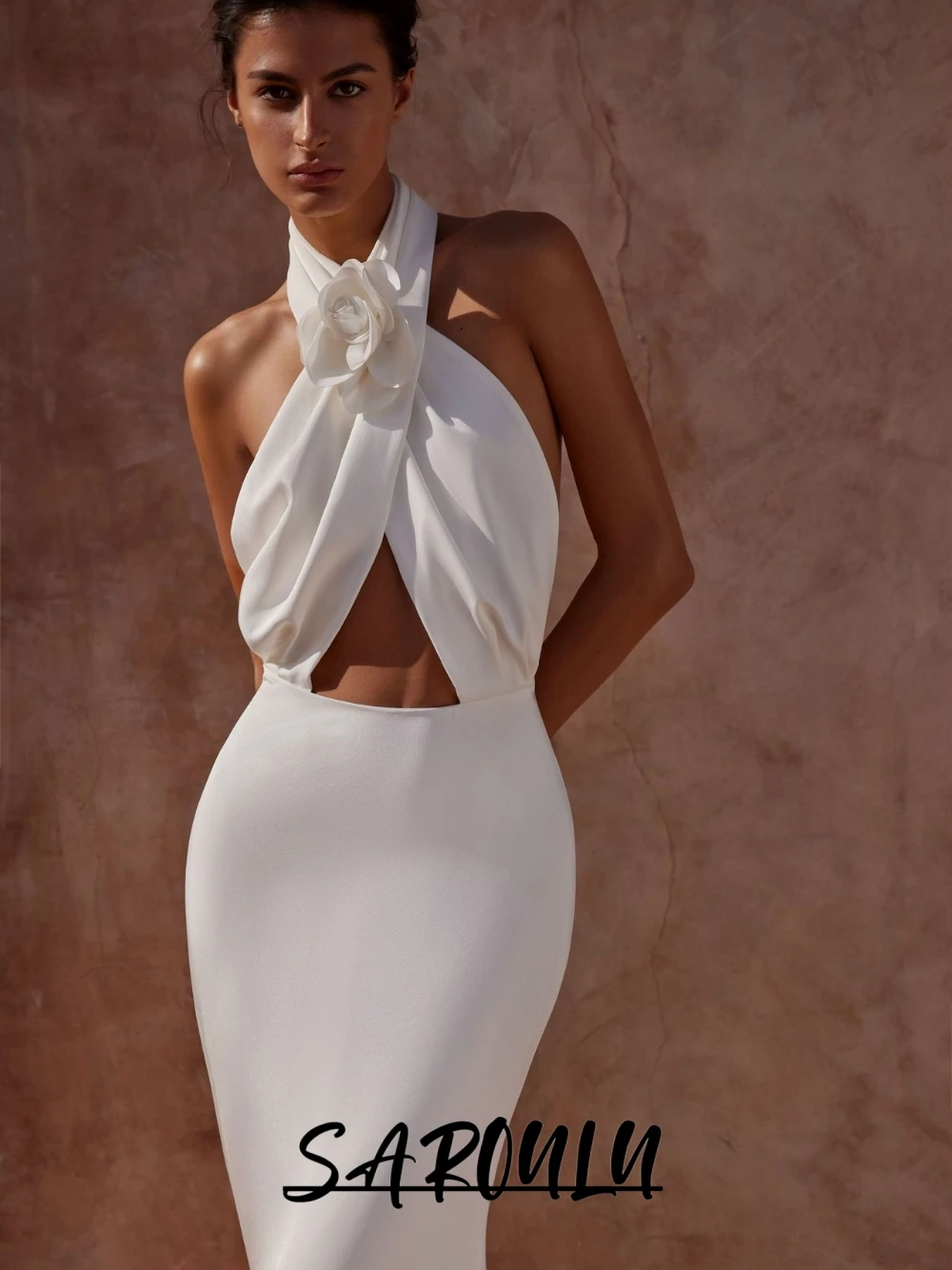 

Backless Minimalist Mermaid Satin Wedding Dress Sexy Halter Romantic Flower Customized Bridal Gown Outdoor Flowing Bride Wear