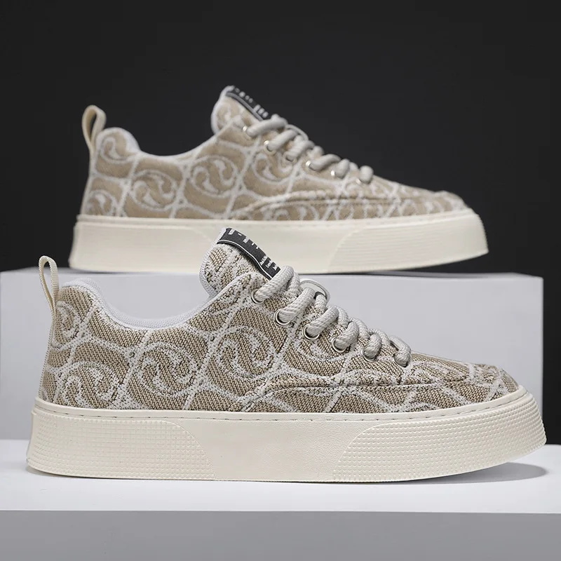 Nieuwe Designer Canvas Heren Schoenen Skateboard Schoenen 2024 Chinese Trend Rode Heren Sneakers Lichtgewicht Platform Heren Gevulkaniseerde Schoenen