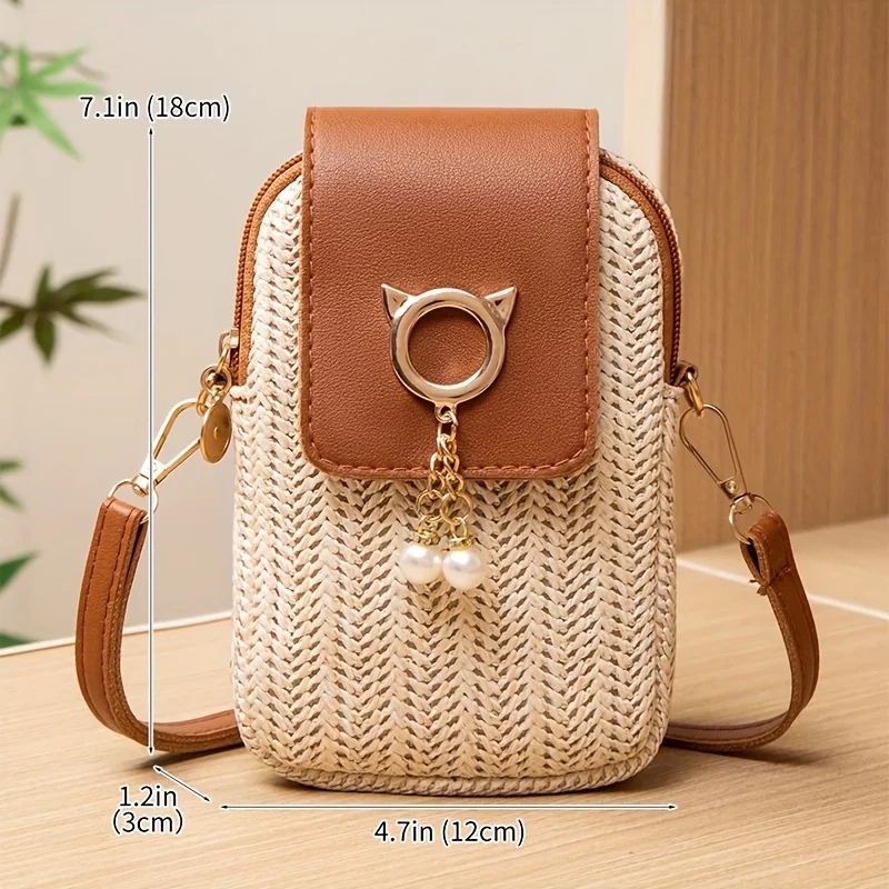 Bohemian Stroh-Mini-Handytasche mit brauner Kunstlederklappe und Perlenanhänger, kompakte Umhängetasche für den täglichen Sommergebrauch – Detail 6
