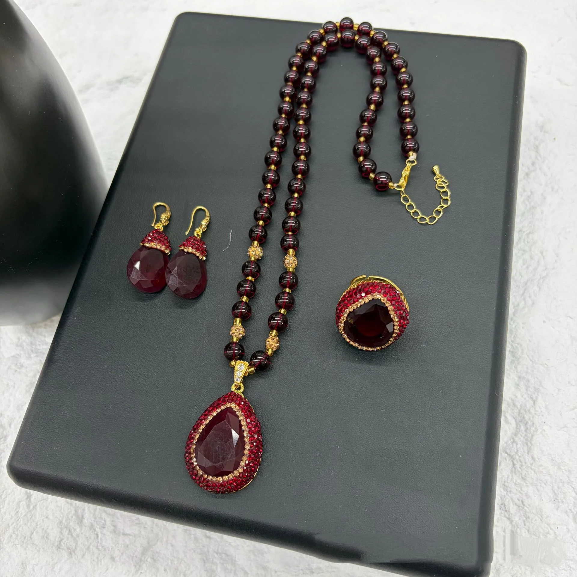 Charm Imitation Garnet Crystal Jewelry Set 3Pcs Necklace Earrings Ring Graceful Elegant European Match Jewelry Suit Christmas