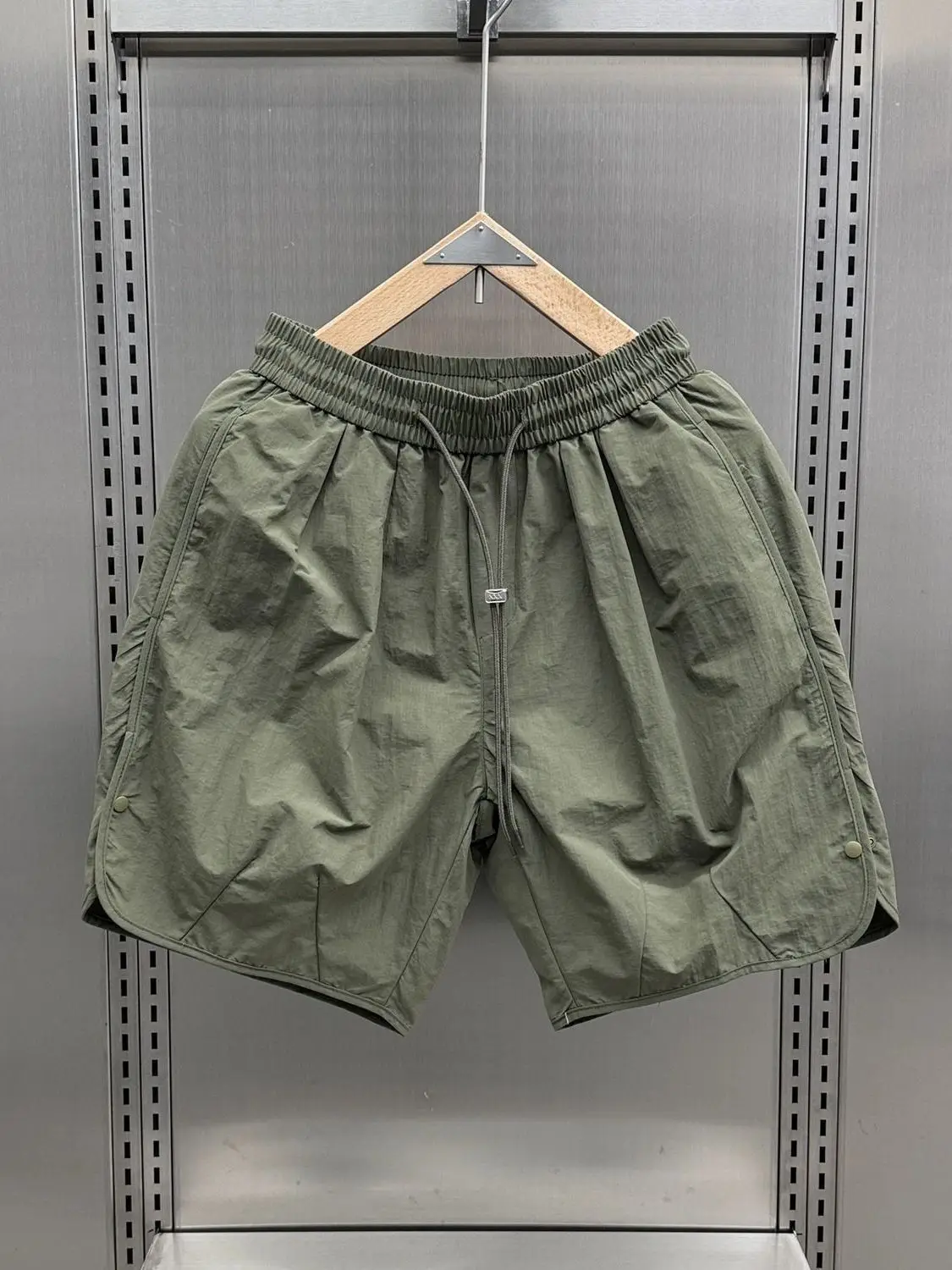 

Qui Dry Loose Fit 5 Inch Beach orts Men's Casual Straight Leg Workwear Pants Wear Resistant Summer New Arrival