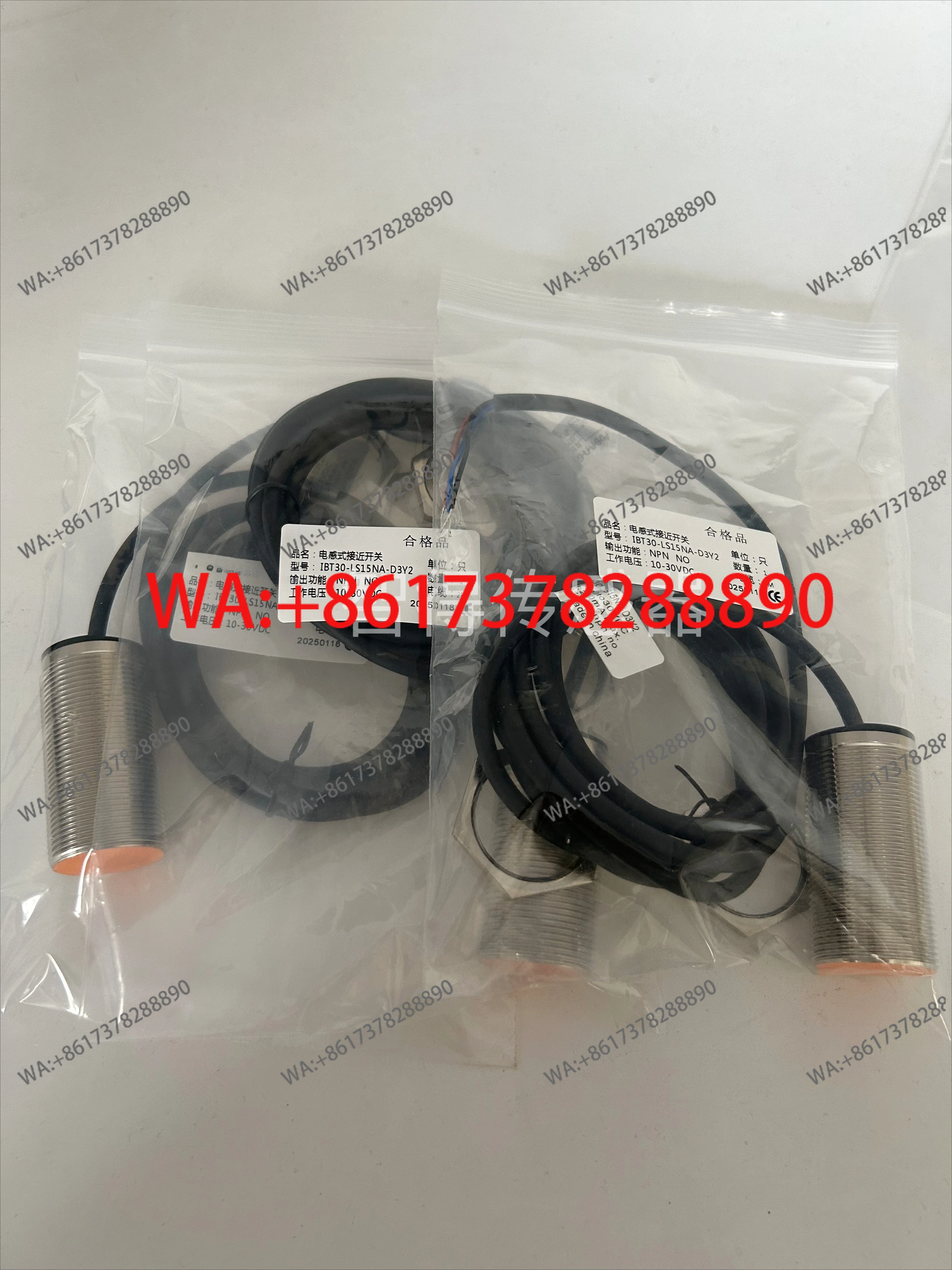 

Датчик приближения IBT30-LS15NA-D3Y8 IBT30-LS15PA-D3Y8 LS15NA-D3Y2