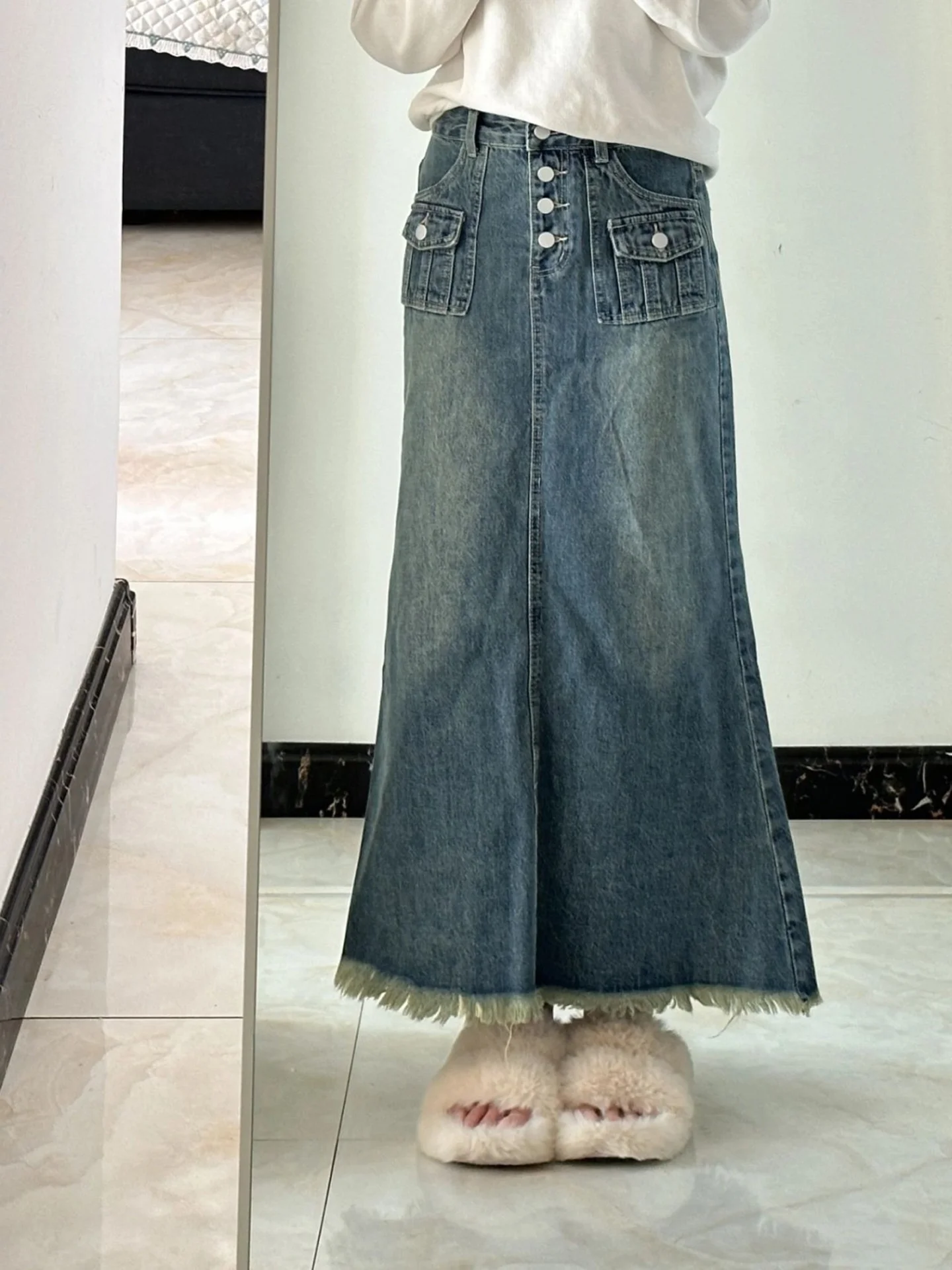 Fashionable Retro High Waist A-Line  Skirt Women's Denim Skirts Spring Autumn New Small Design Frayed Hem Slim Long Skirts