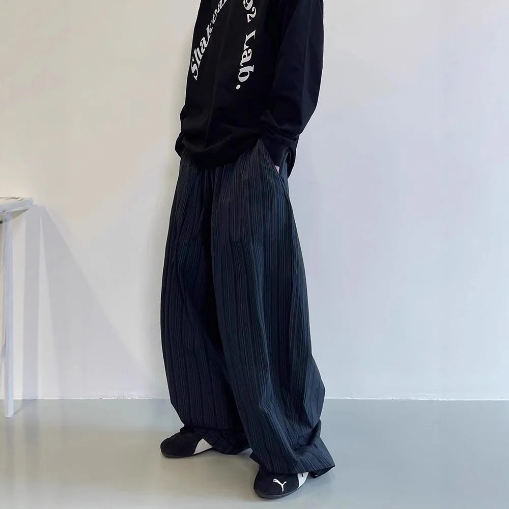 

Spring And Autumn New Retro Vertical Striped Scimitar Casual Pants For Men, Loose Fit, Adjustable Cuffs, Floor-Length Wide-Leg