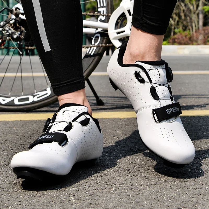 Nowe tenisówki rowerowe Mtb Road ze sportowym butem na rowerze Speed dla mężczyzn Kobiety Górskie wyścigi Płaskie SPD Zapatillas Ciclismo Mtb